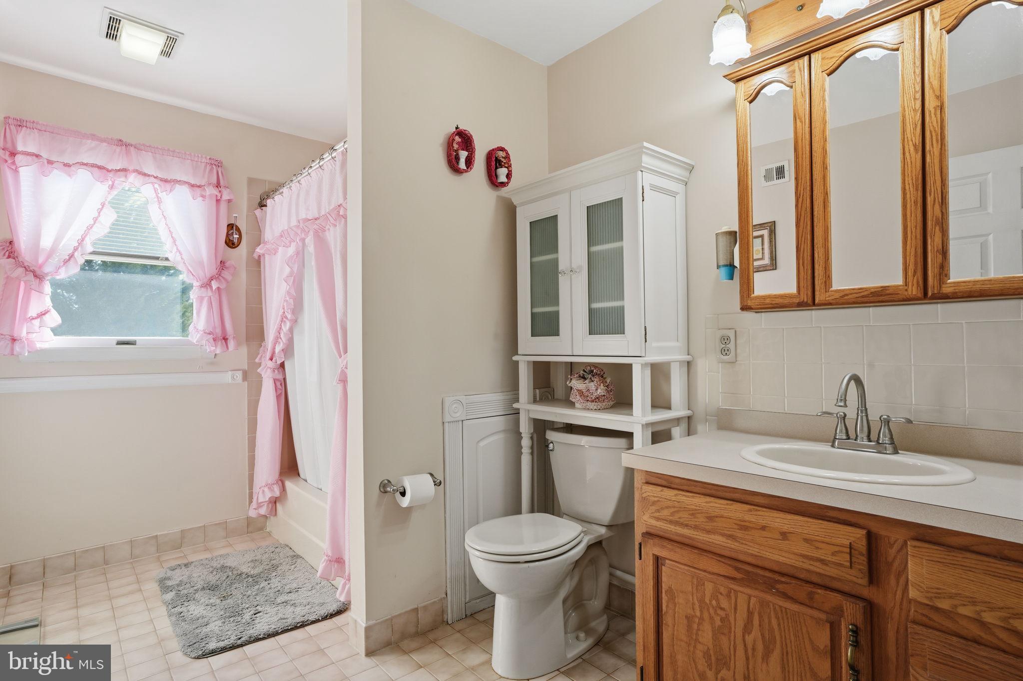 IDLEWOOD - Residential