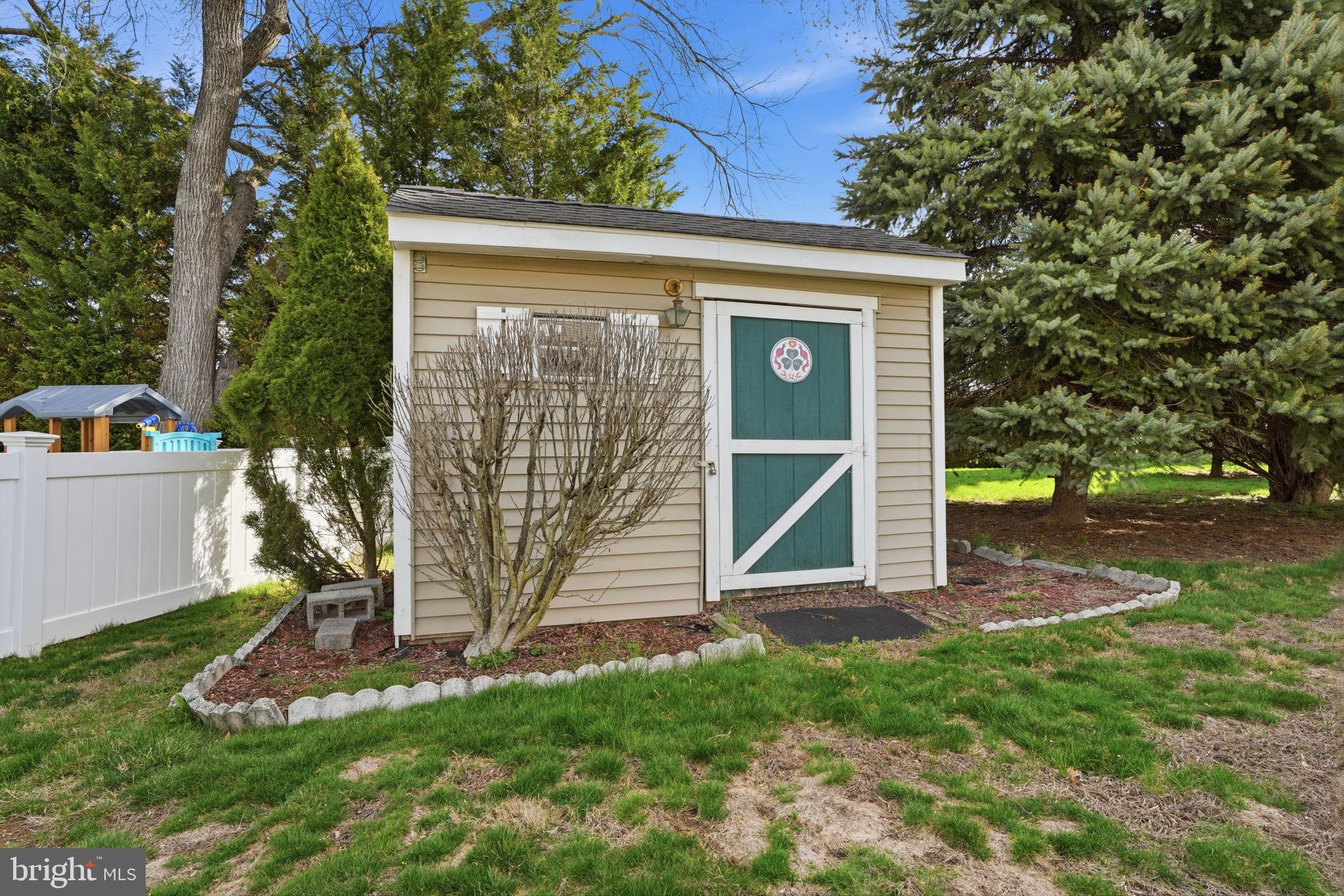 IDLEWOOD - Residential