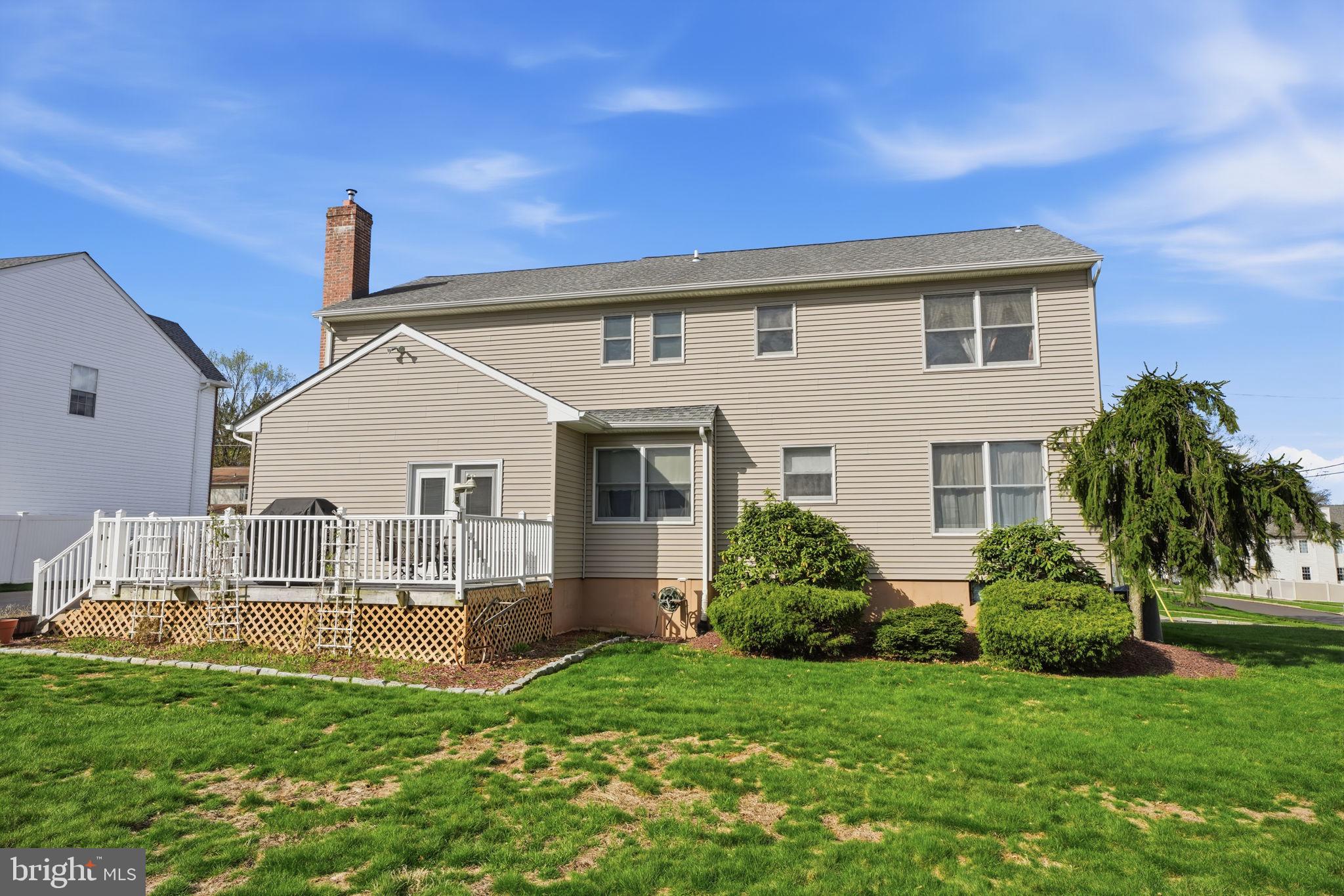 IDLEWOOD - Residential