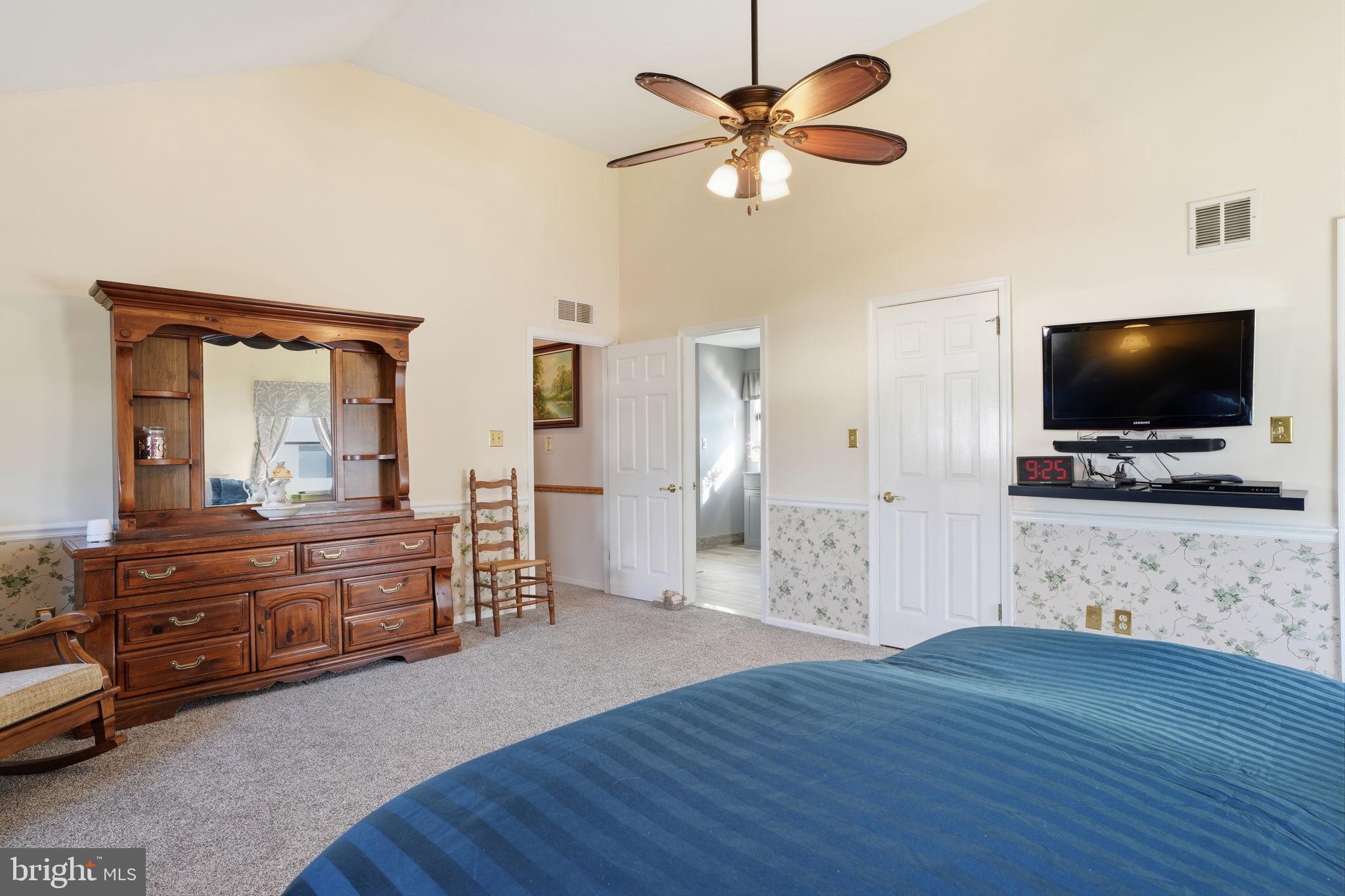 IDLEWOOD - Residential