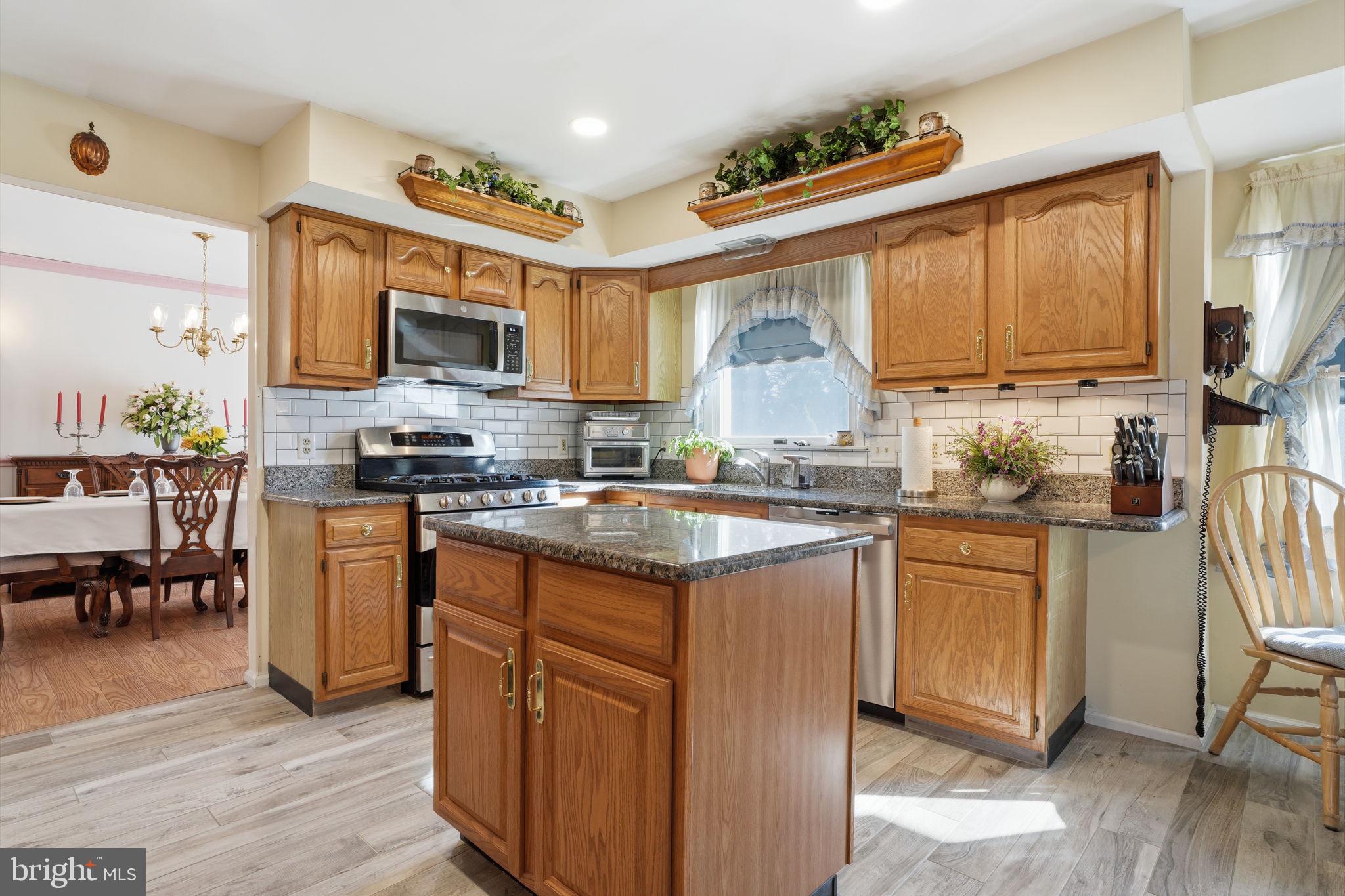 IDLEWOOD - Residential