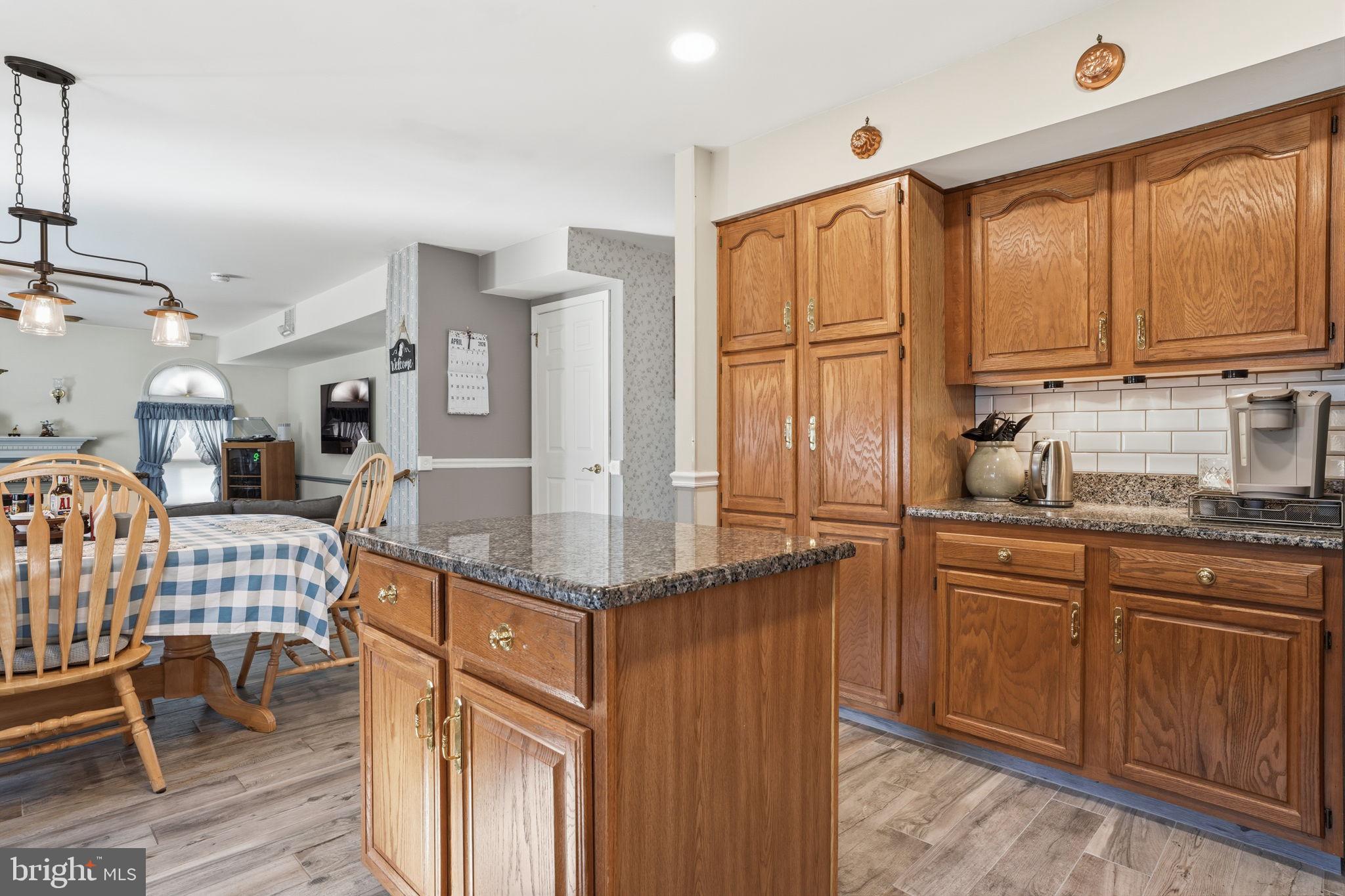 IDLEWOOD - Residential