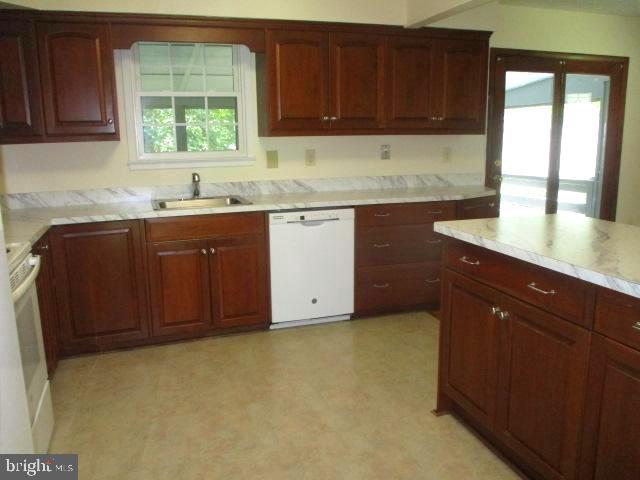 INDIAN CREEK ESTATES - Residential