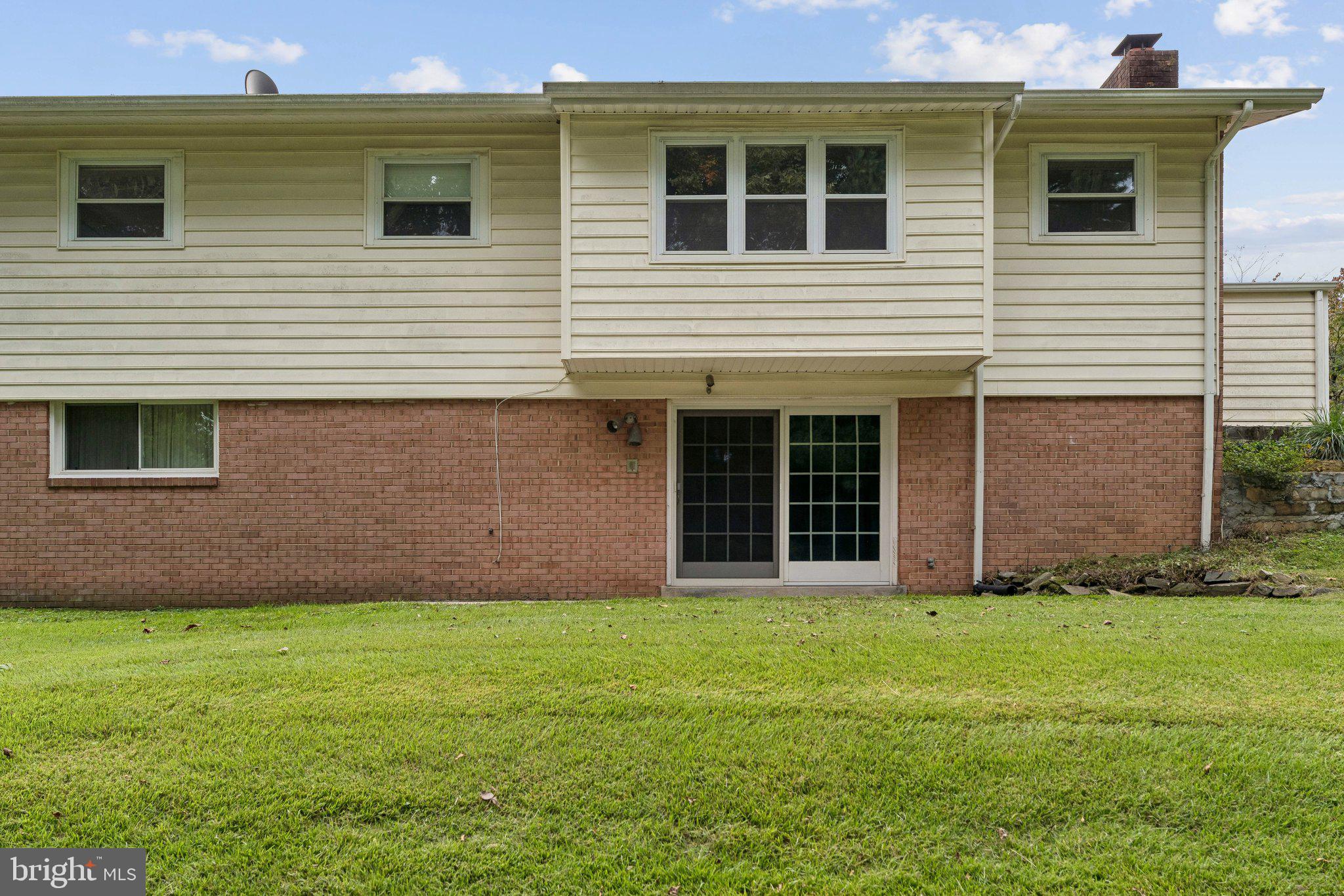 1506 AINSLEY ROAD