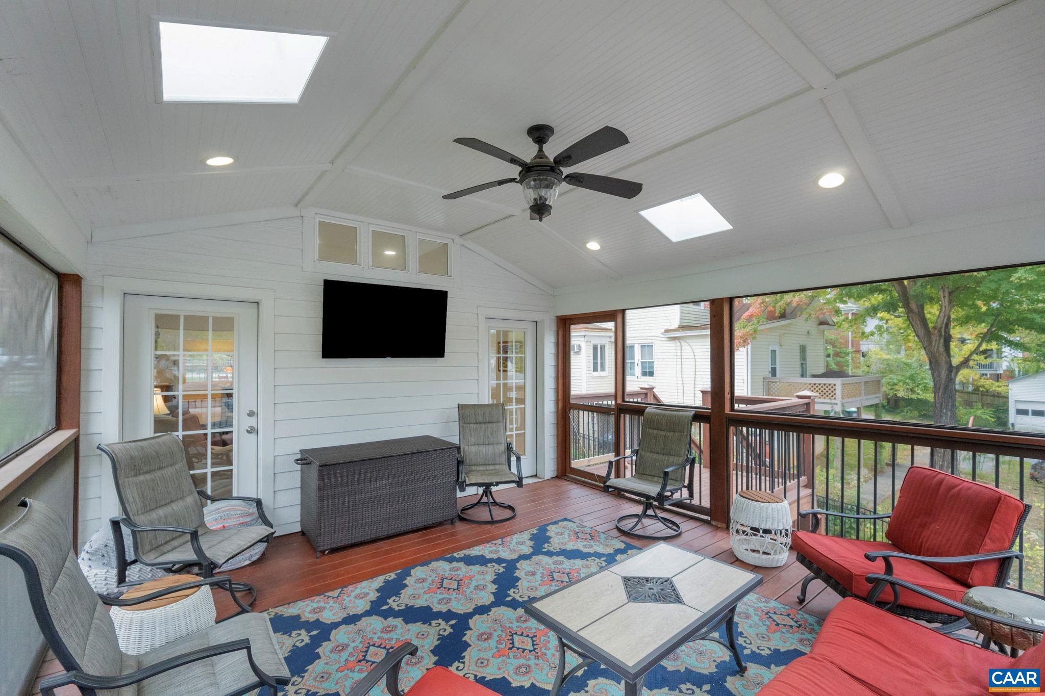 LOCUST GROVE - Residential