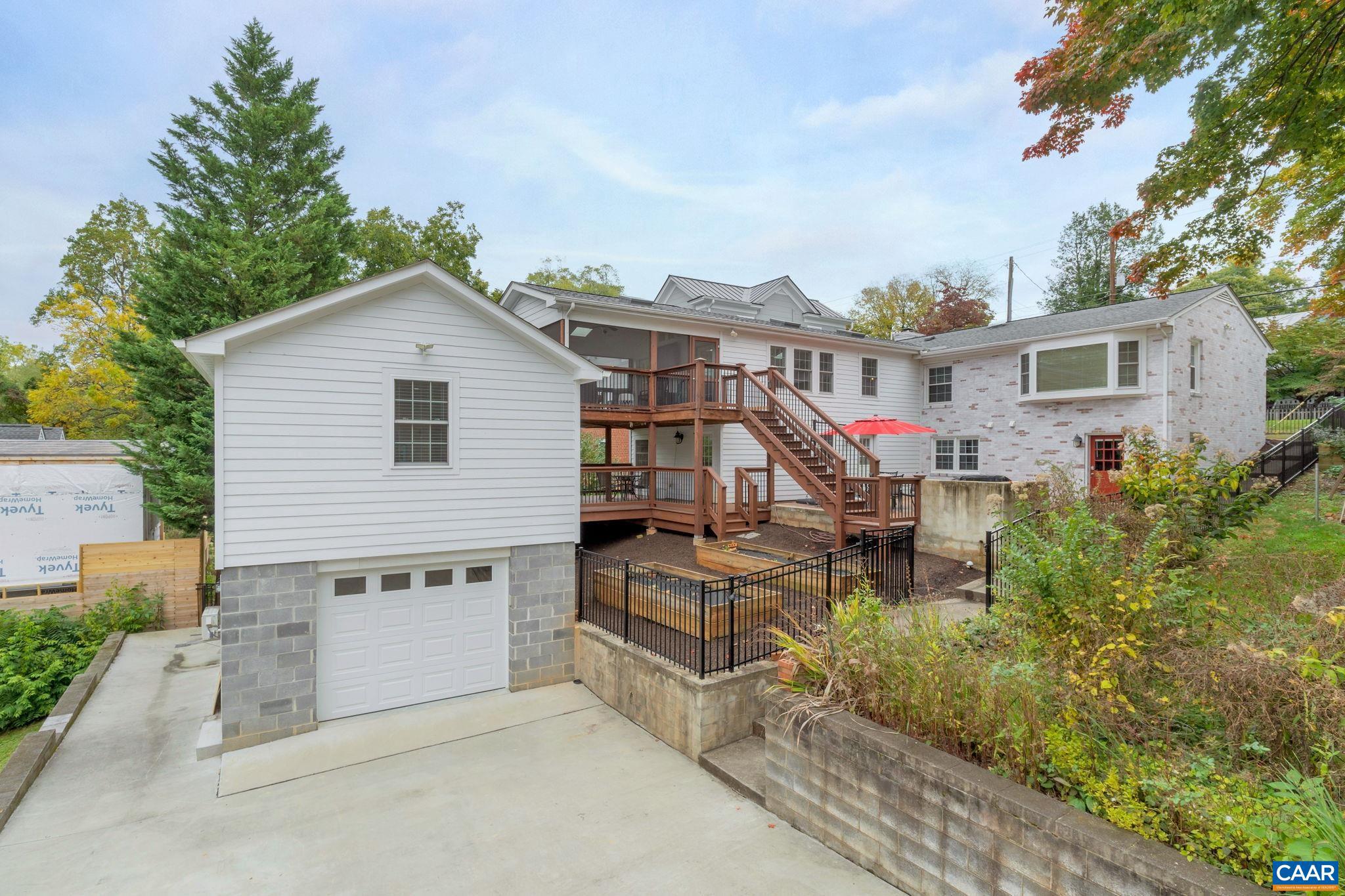 LOCUST GROVE - Residential