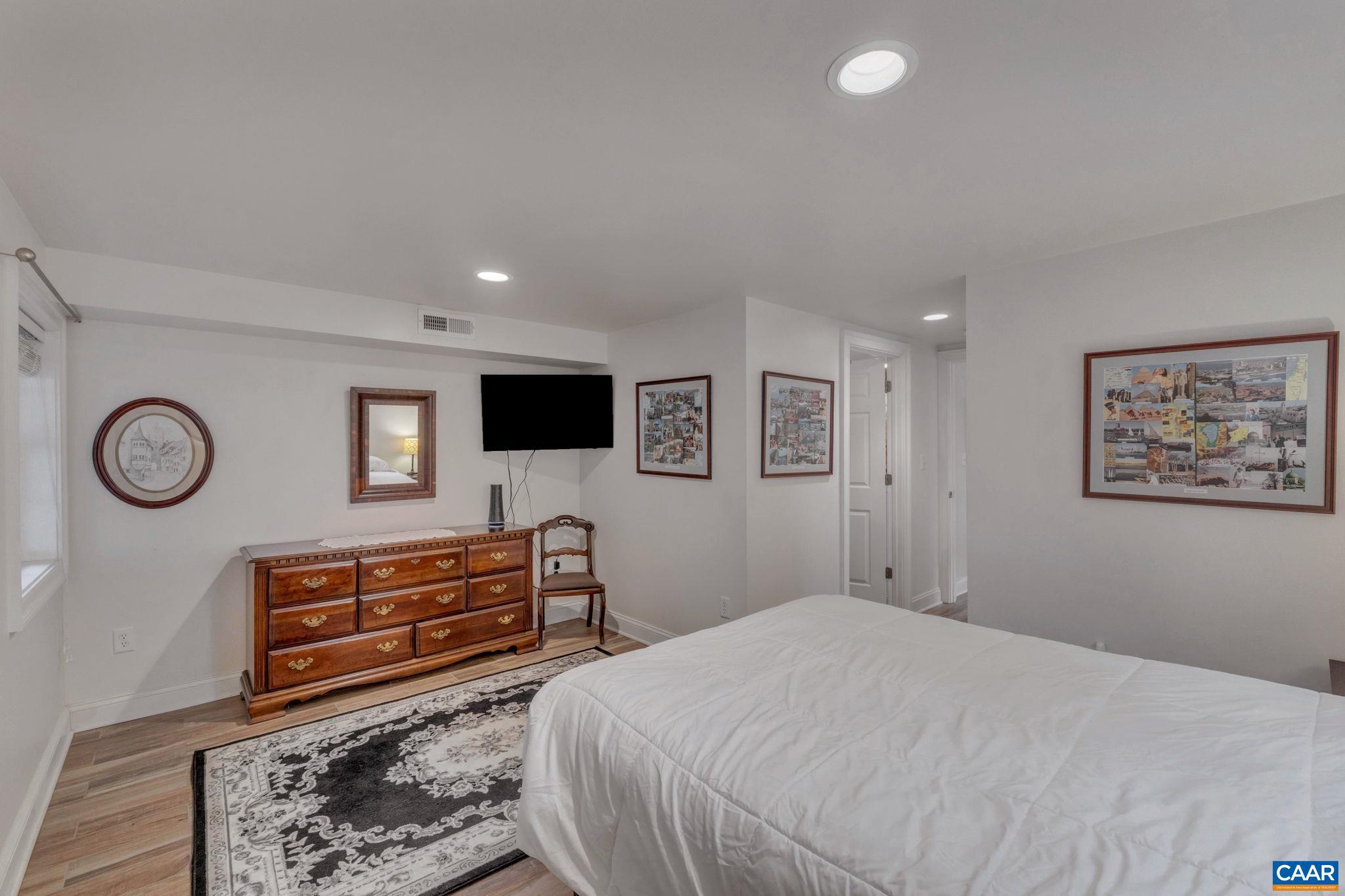 LOCUST GROVE - Residential