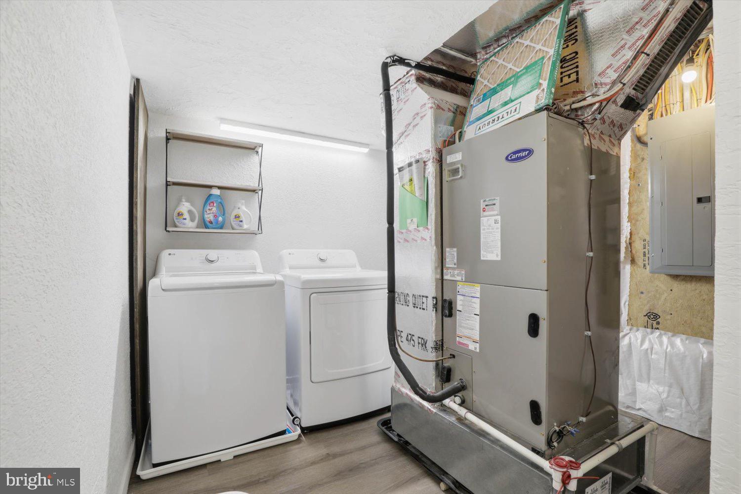 THE WOODS - Residential