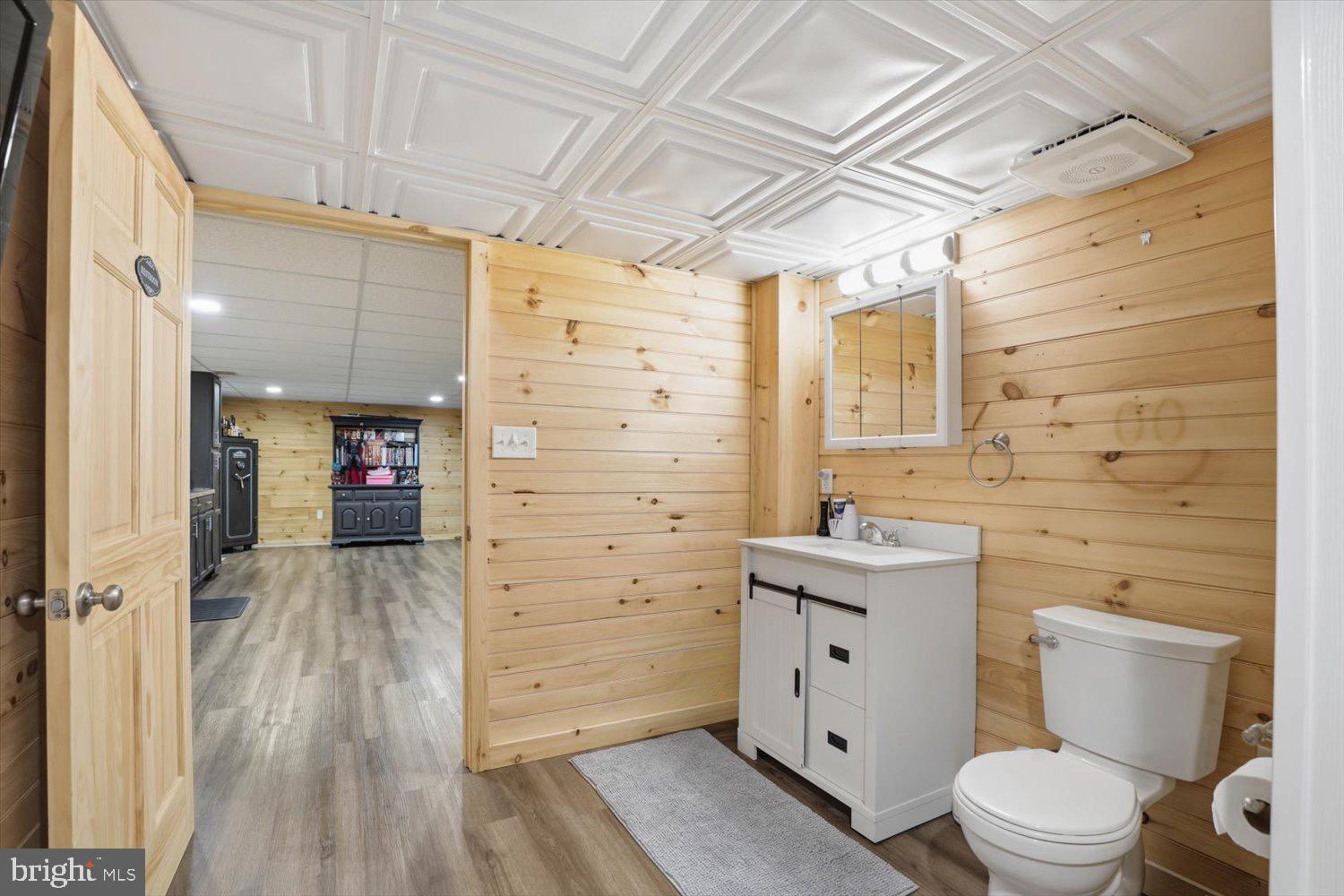 THE WOODS - Residential