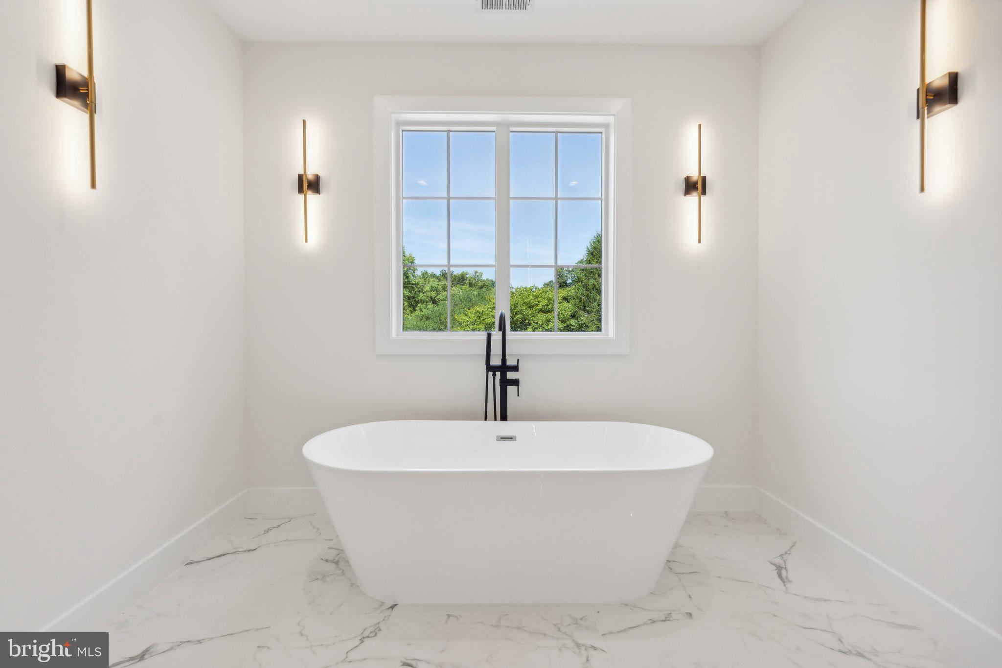 BROYHILLS MCLEAN ESTATES - Residential