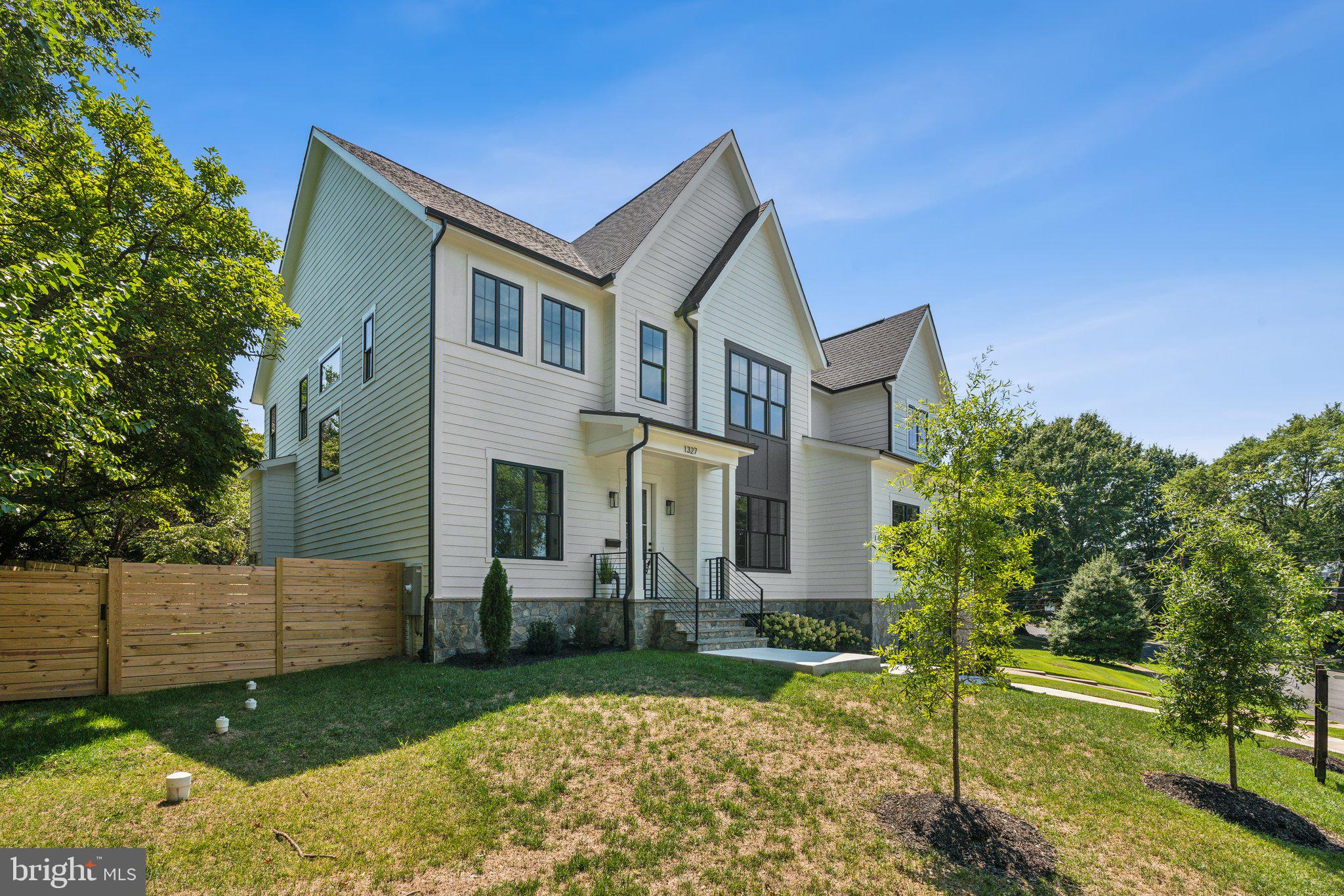 BROYHILLS MCLEAN ESTATES - Residential