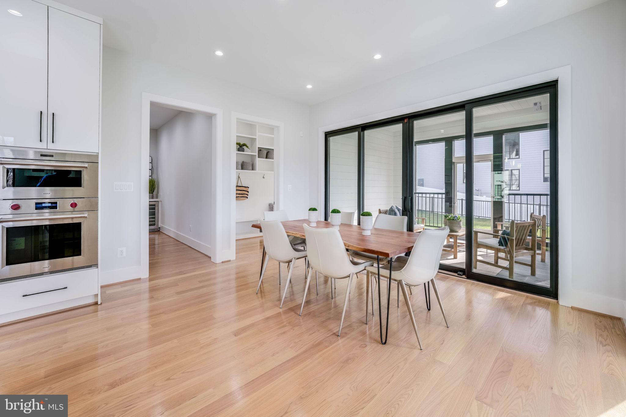 CRESCENT HILLS - Residential