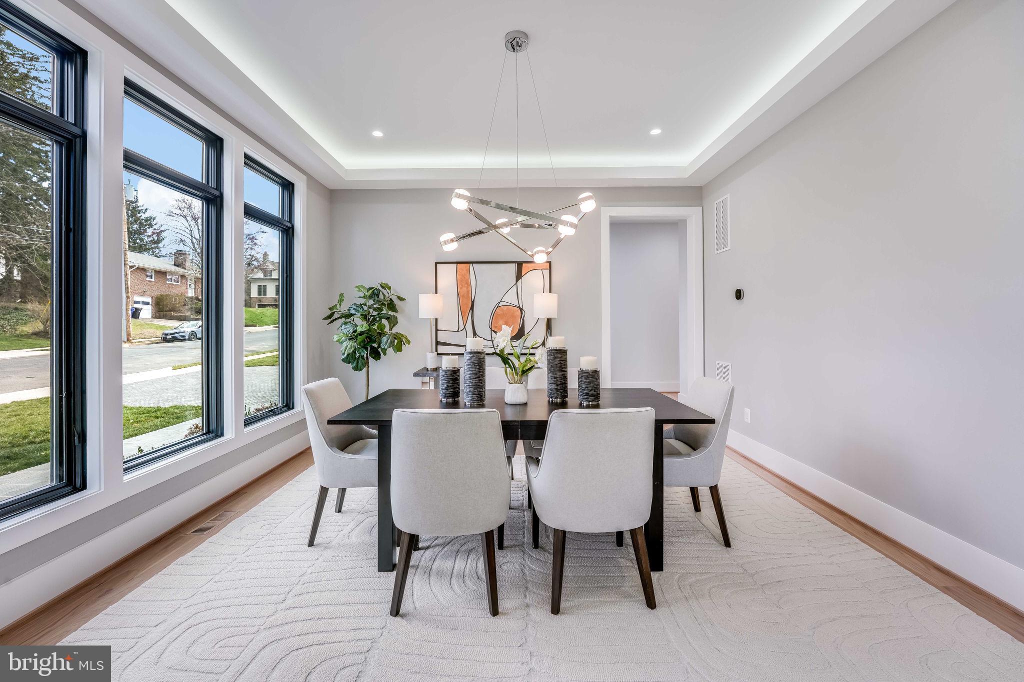 CRESCENT HILLS - Residential