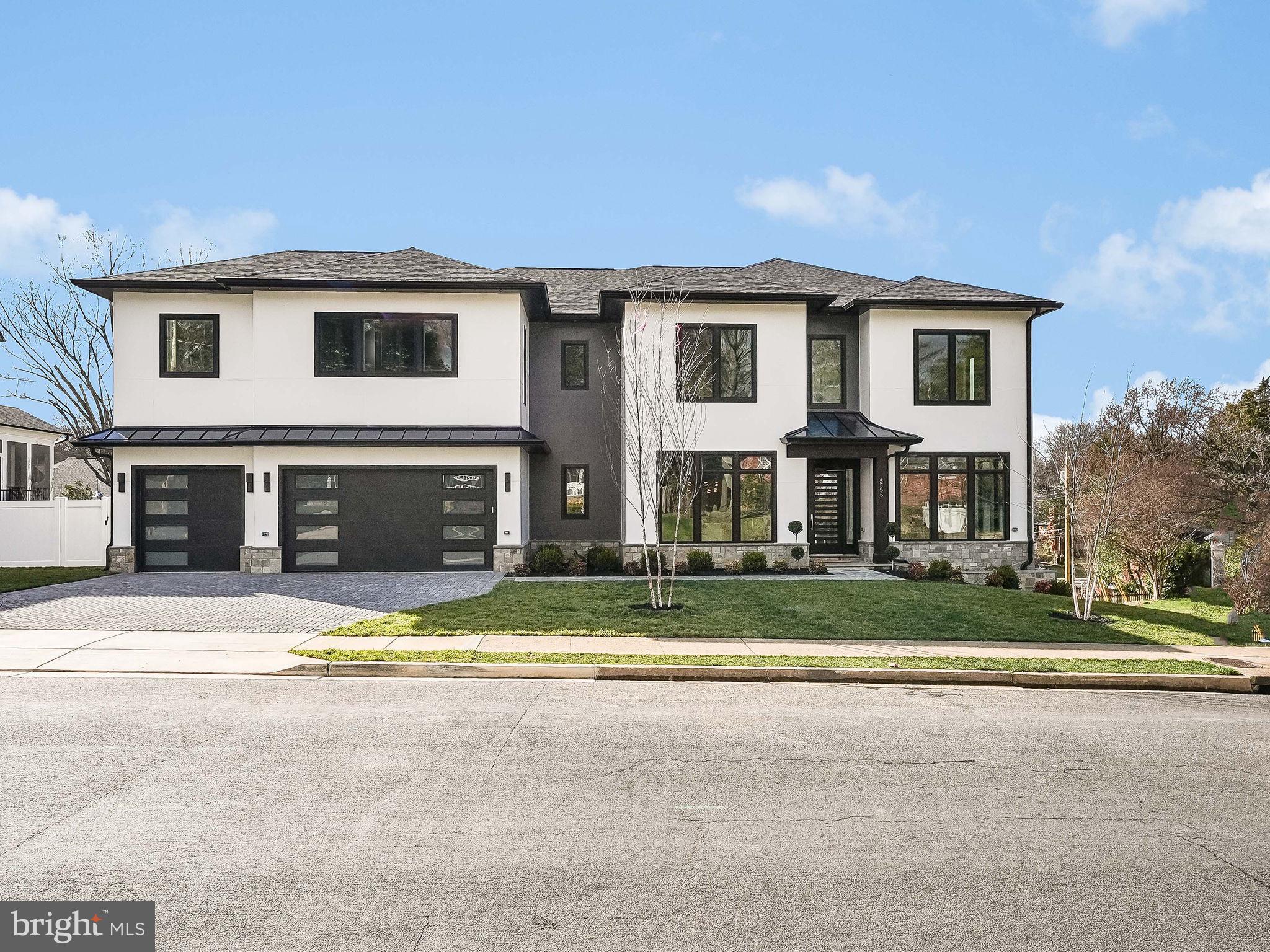 CRESCENT HILLS - Residential