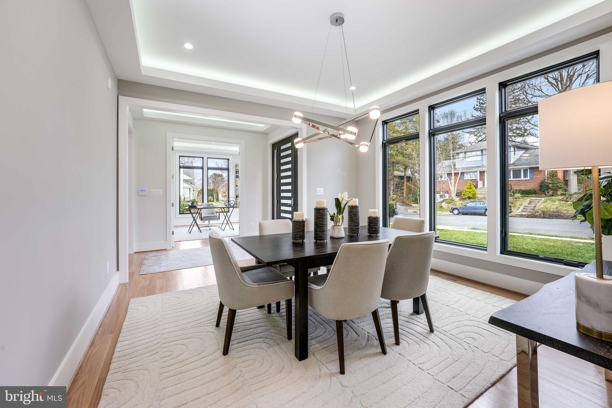 CRESCENT HILLS - Residential