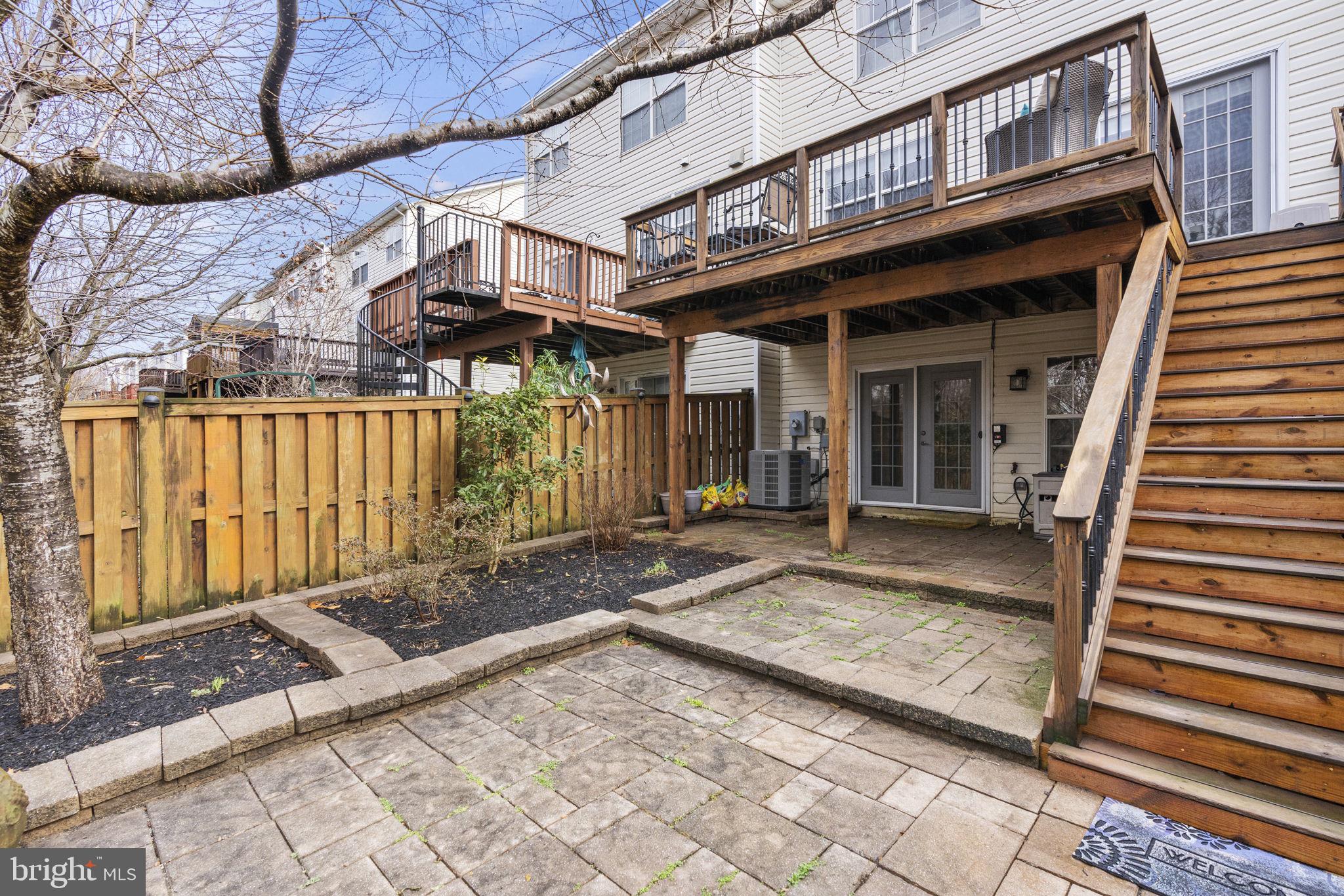 RIVERSIDE STATION - Residential