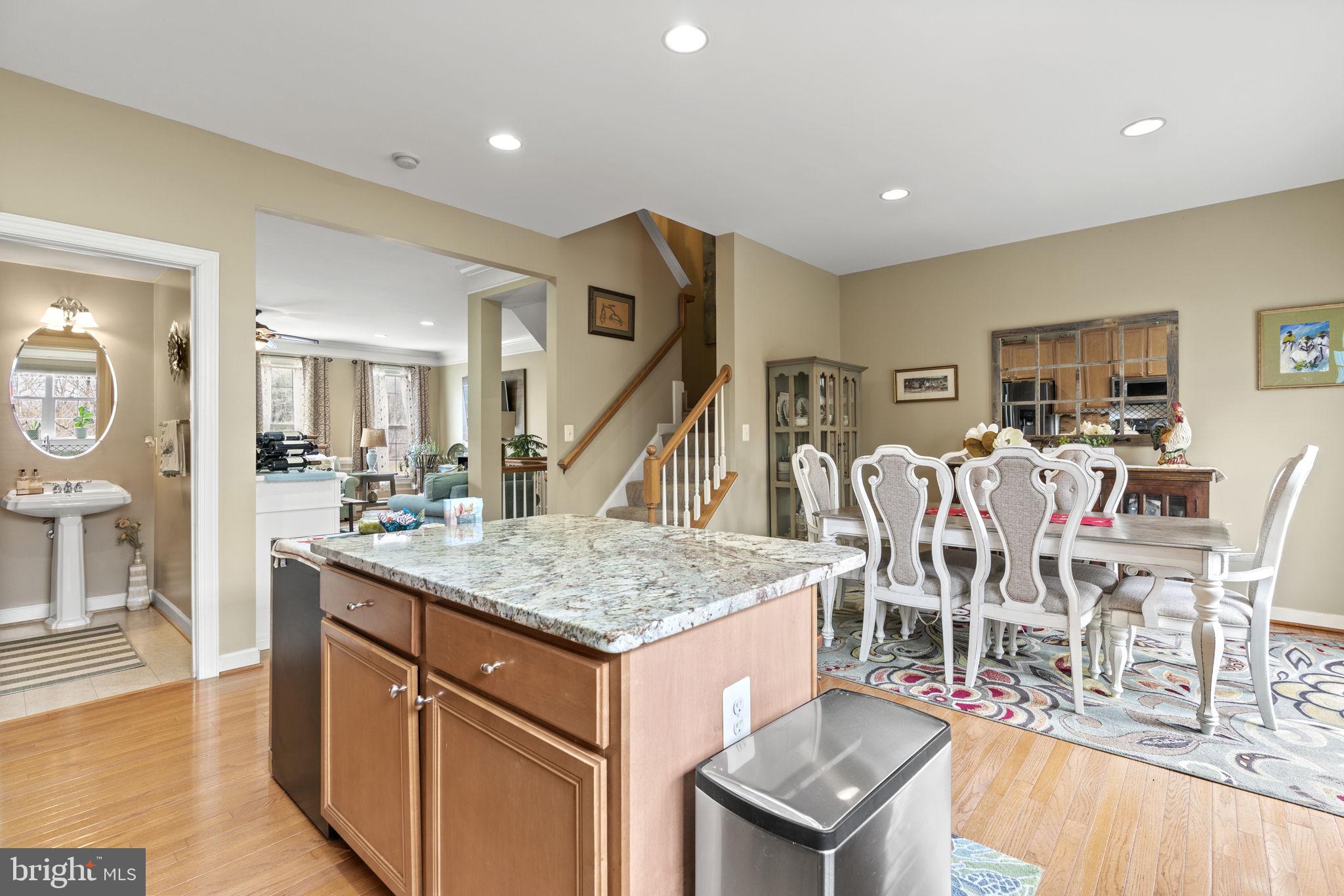 RIVERSIDE STATION - Residential