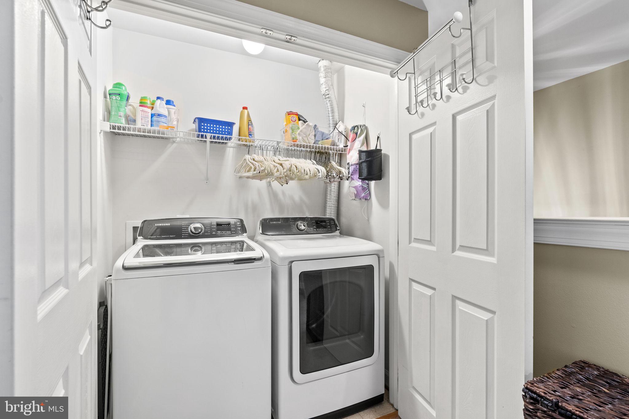 RIVERSIDE STATION - Residential