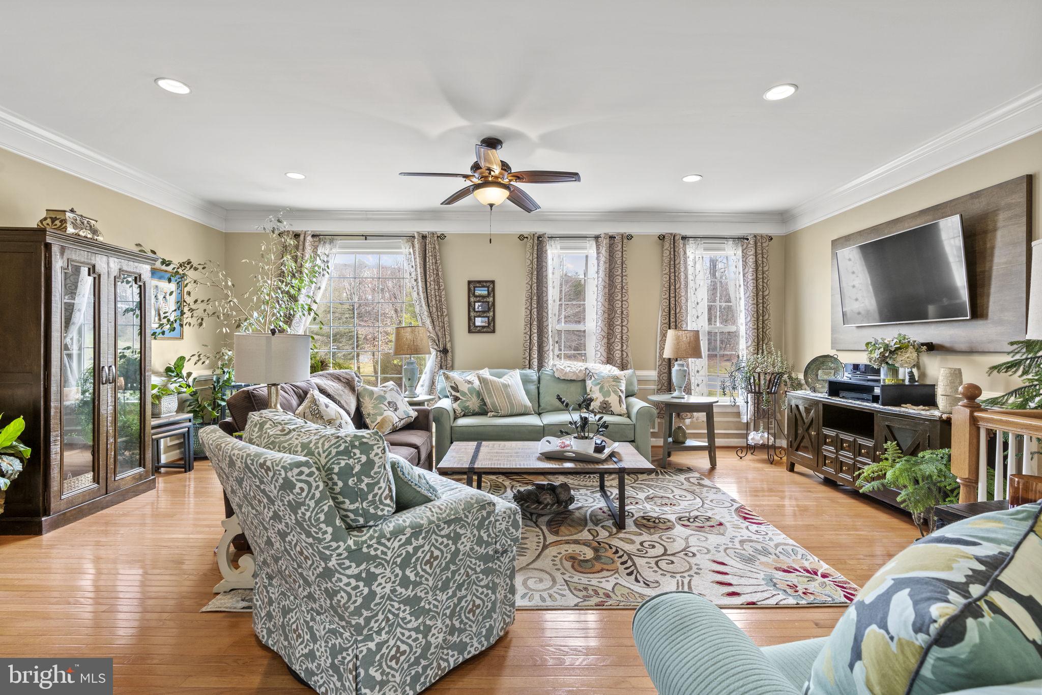 RIVERSIDE STATION - Residential