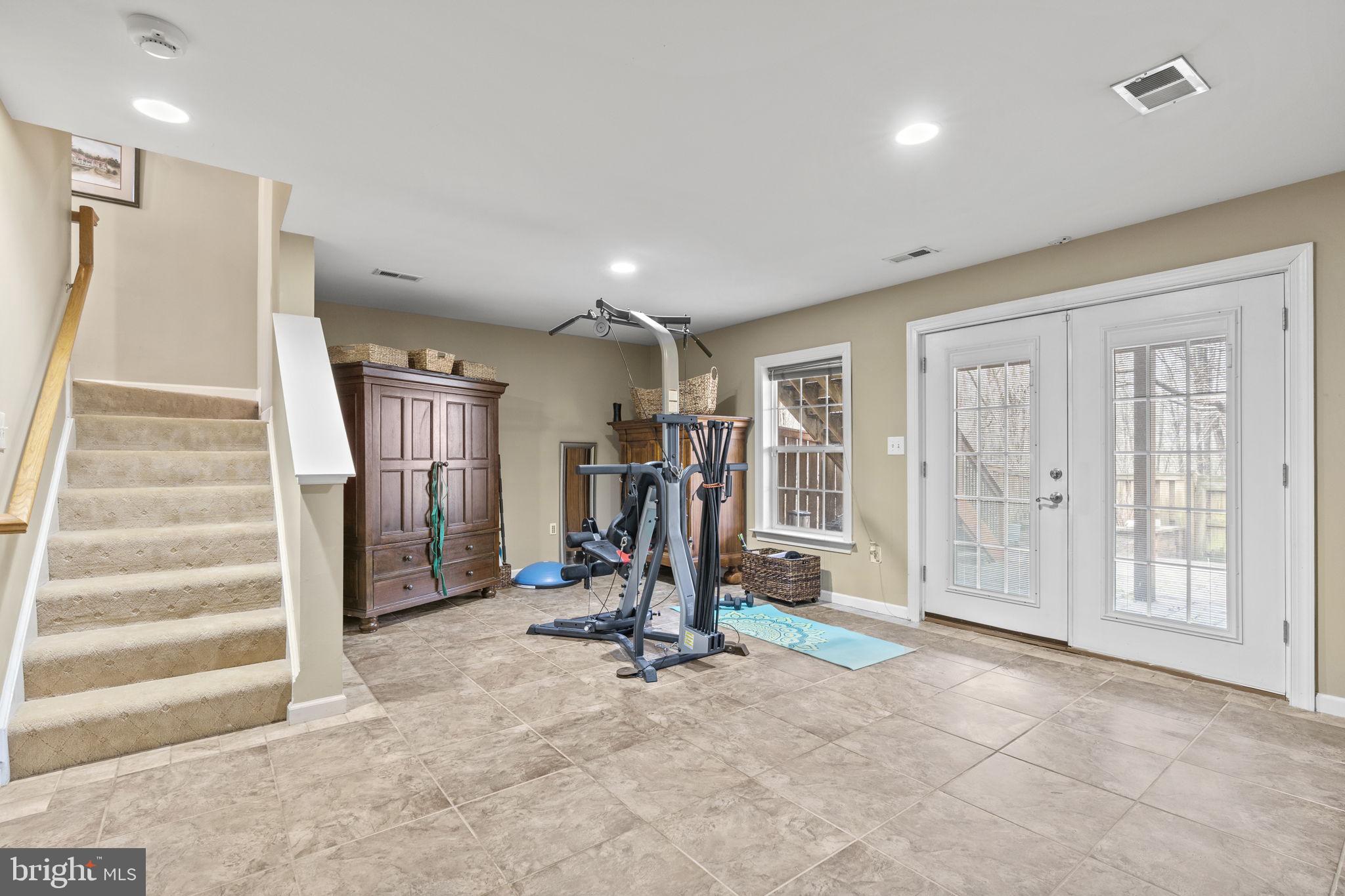 RIVERSIDE STATION - Residential