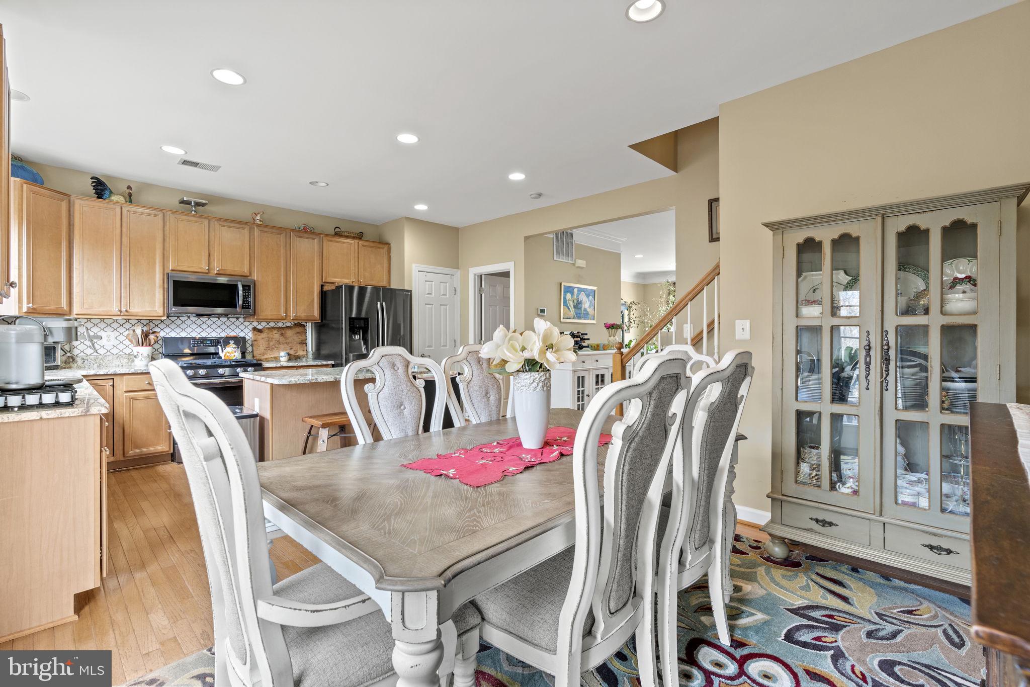 RIVERSIDE STATION - Residential