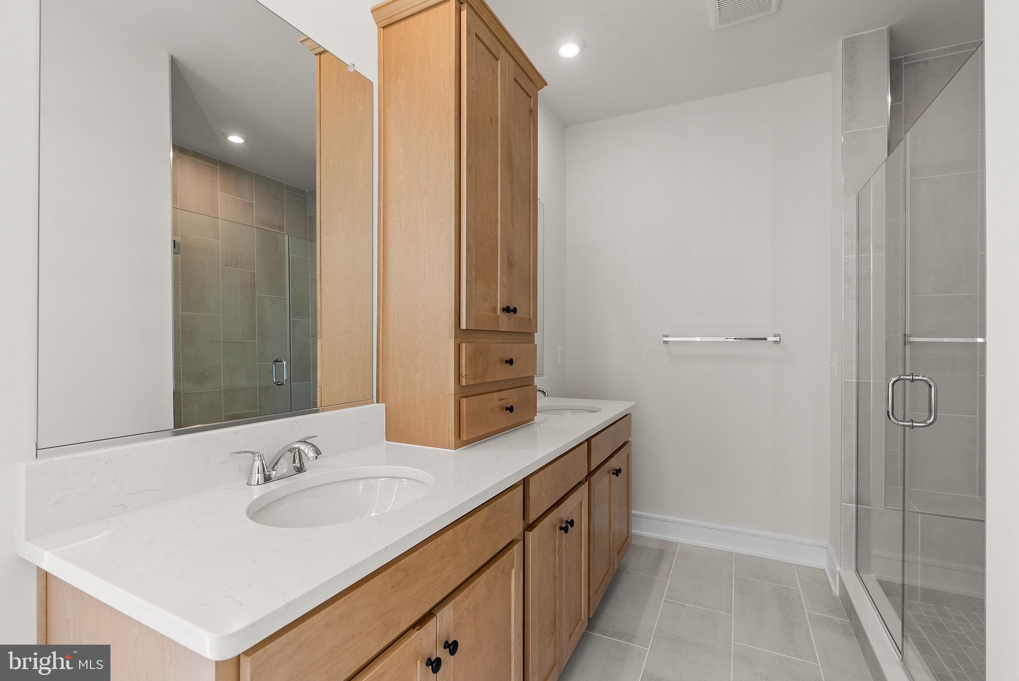 LAKE FREDERICK - Residential