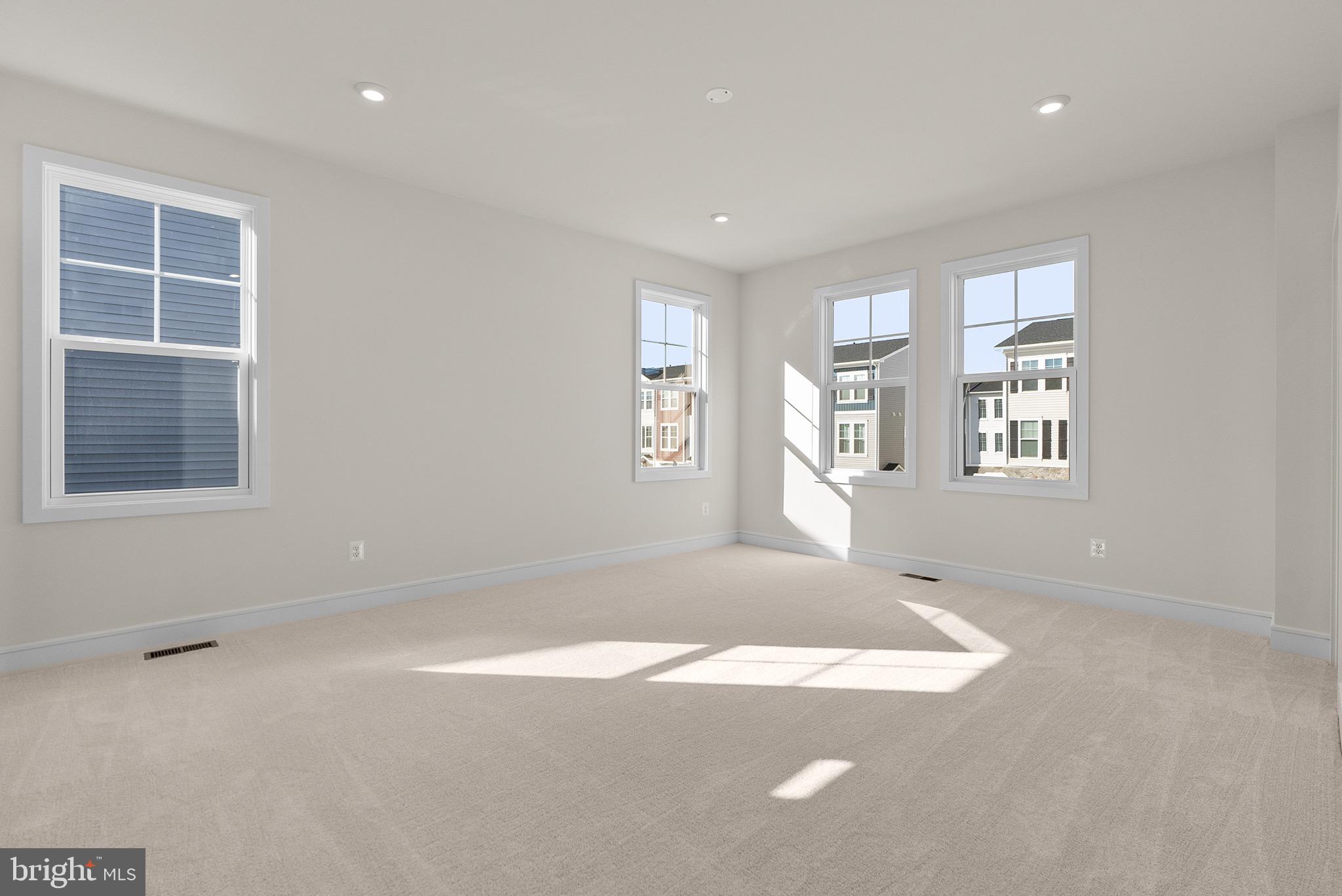 LAKE FREDERICK - Residential