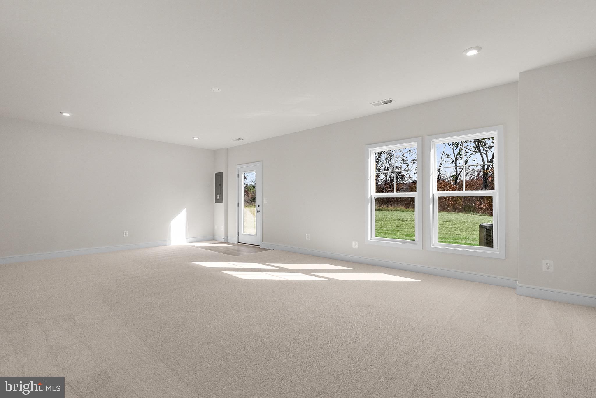 LAKE FREDERICK - Residential