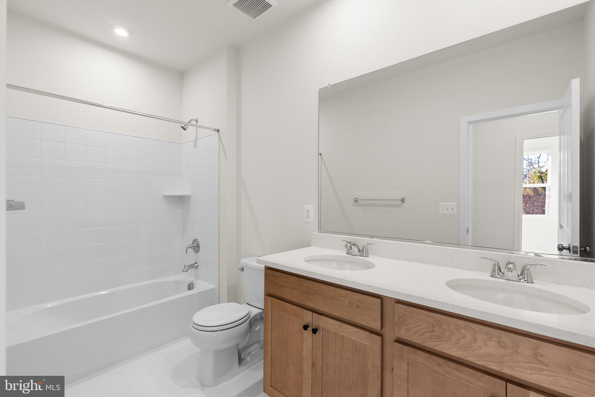 LAKE FREDERICK - Residential