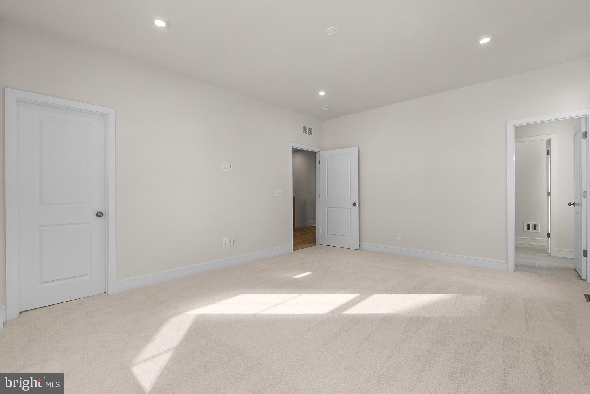 LAKE FREDERICK - Residential