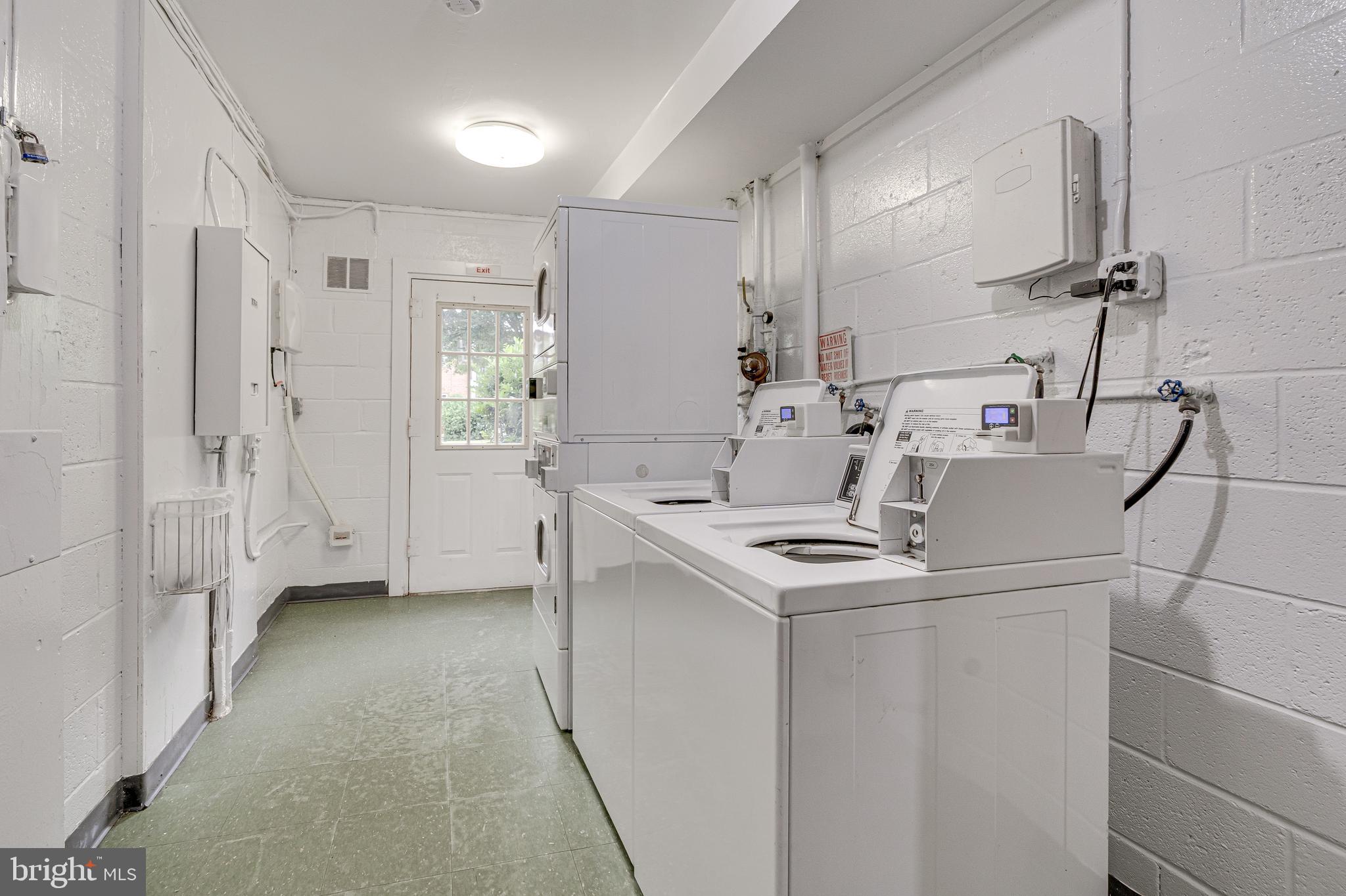 FOXCROFT COLONY CONDOS - Residential