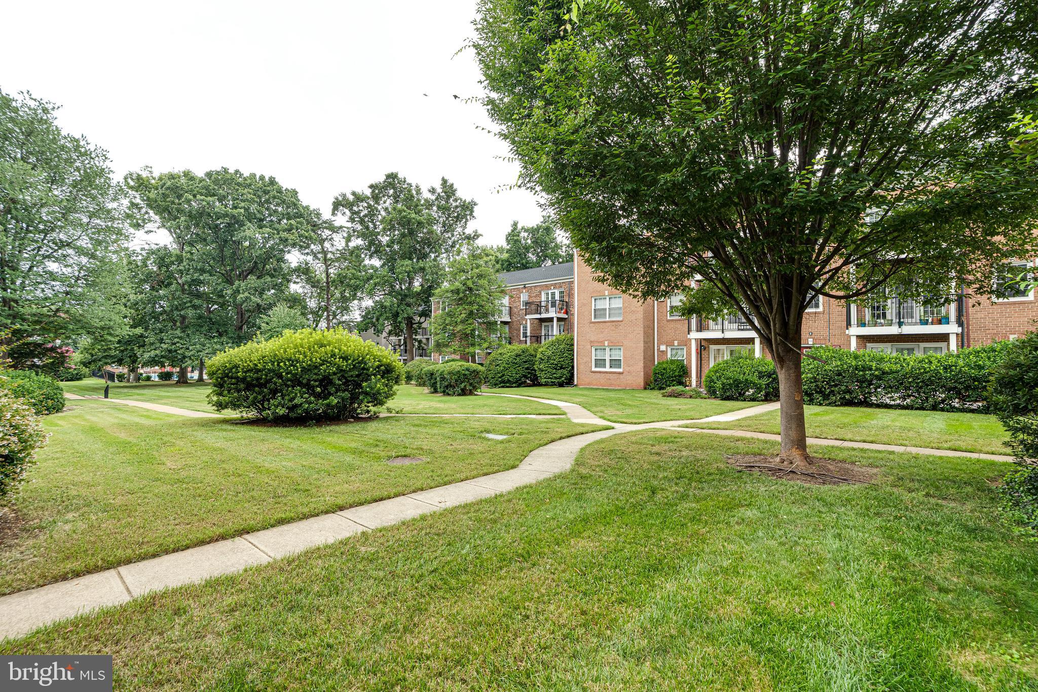 FOXCROFT COLONY CONDOS - Residential