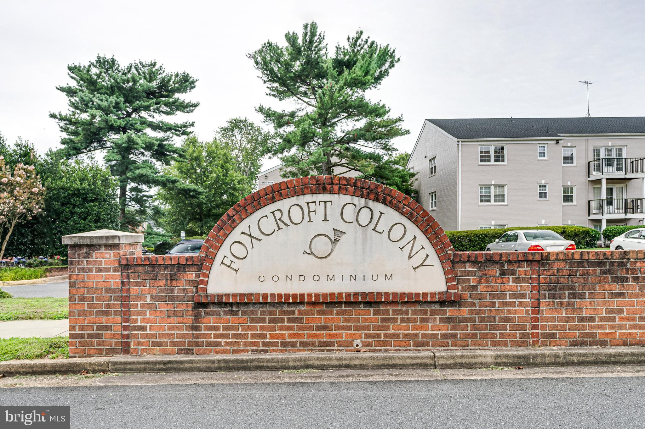 FOXCROFT COLONY CONDOS - Residential