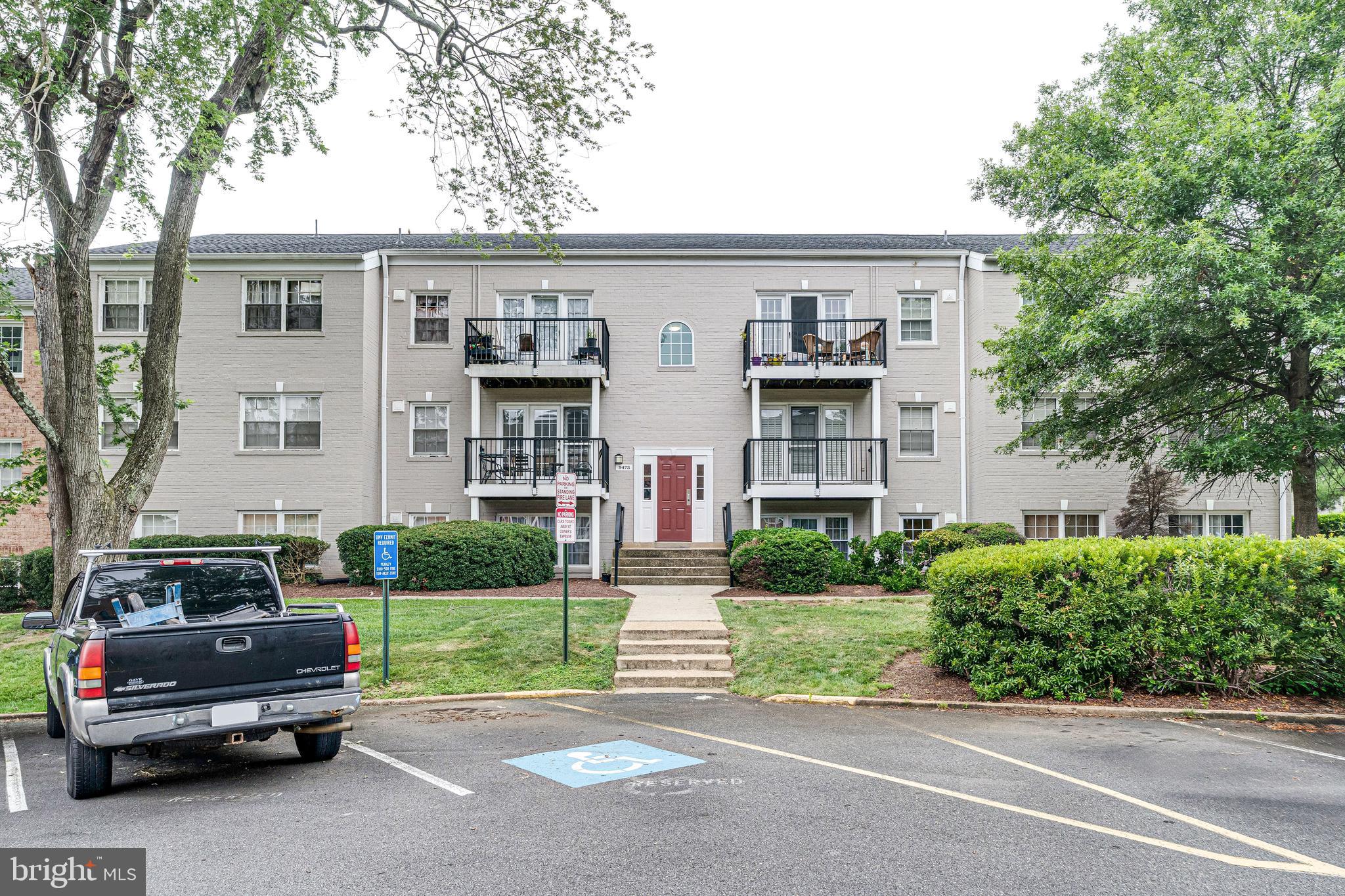 Charming & Convenient Condo Living in the Heart of Fairfax!<br>
<br>Welcome Home!!!! A beautifully maintained 2-bedroom, 1-bath condo offering comfort, convenience, and incredible value. This home features an open layout with less than a year old carpet throughout the main living areas, a spacious living room with new large windows (2025), and an updated kitchen with granite countertops, and ample cabinetry. Both bedrooms are generously sized with great closet space, and the full bathroom is updated with modern finishes.
Located in the desirable Foxcroft Colony community, residents enjoy access to a swimming pool, playgrounds, basketball court, and plenty of green space. Park is just around the corner, cross county trail for walking, running or biking. Condo fee includes all utilities (gas, water, electric) – a rare find!
Worry about commute? This is an unbeatable location just minutes to downtown Fairfax, GMU, Mosaic District, Vienna Metro, and major commuter routes (I-66, Rt 50, Rt 123). Bus stop is just a few steps away. Shopping, dining, and parks are all right around the corner!
Perfect for first-time buyers, investors, or anyone looking for low-maintenance living in a prime location. Don’t miss your chance to own this gem in Fairfax. Schedule your showing today!