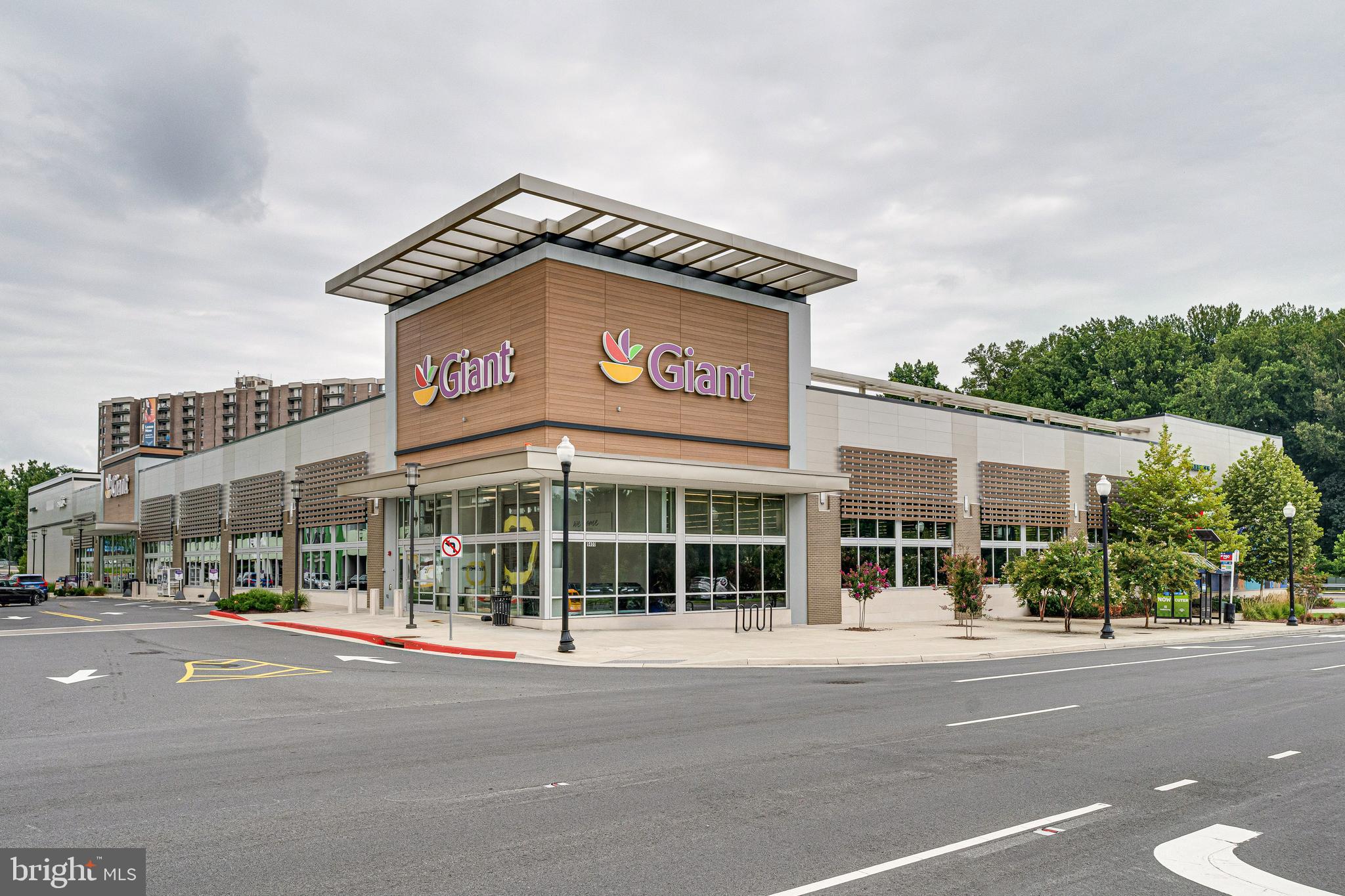 FOXCROFT COLONY CONDOS - Residential