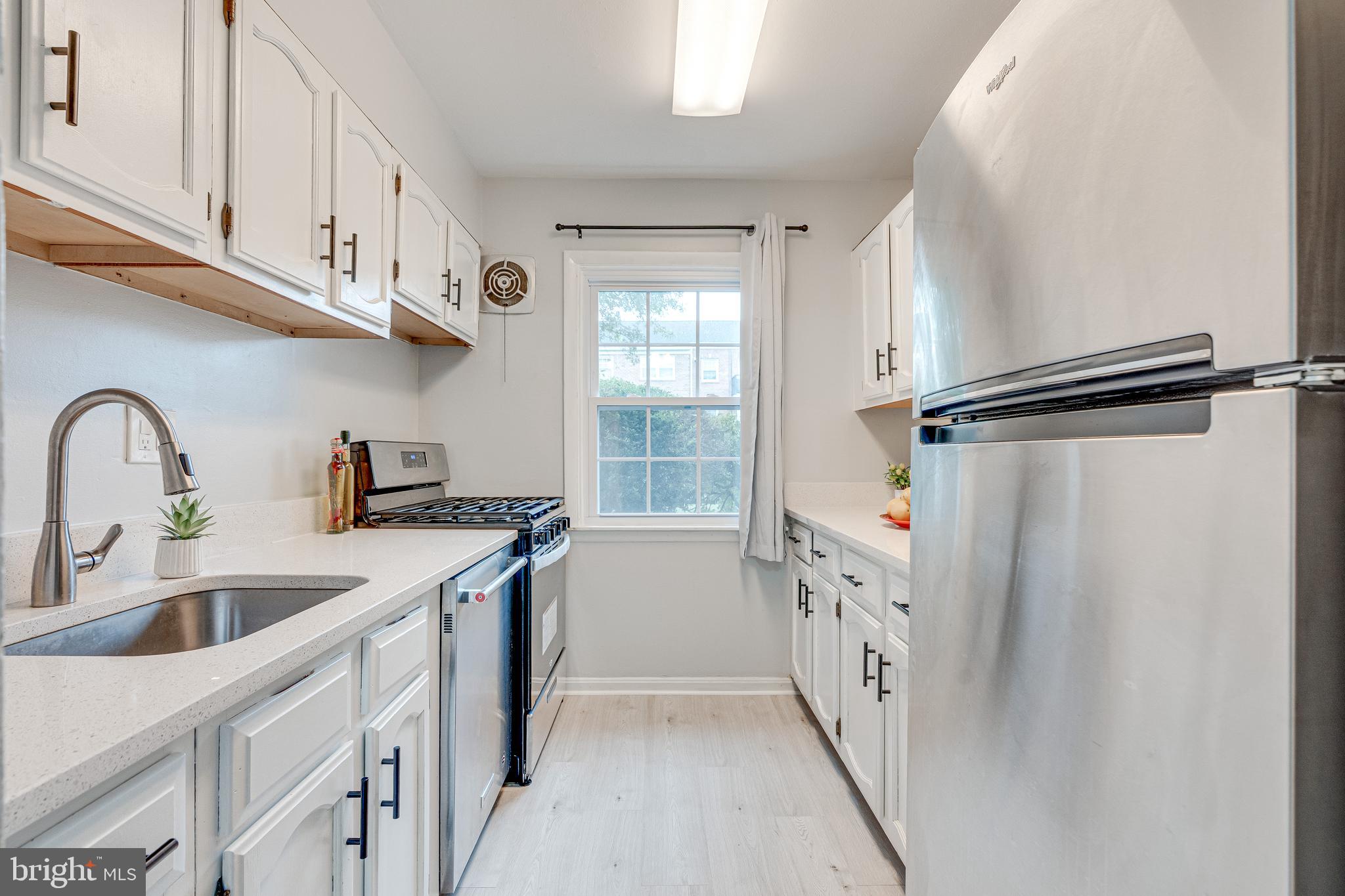 FOXCROFT COLONY CONDOS - Residential