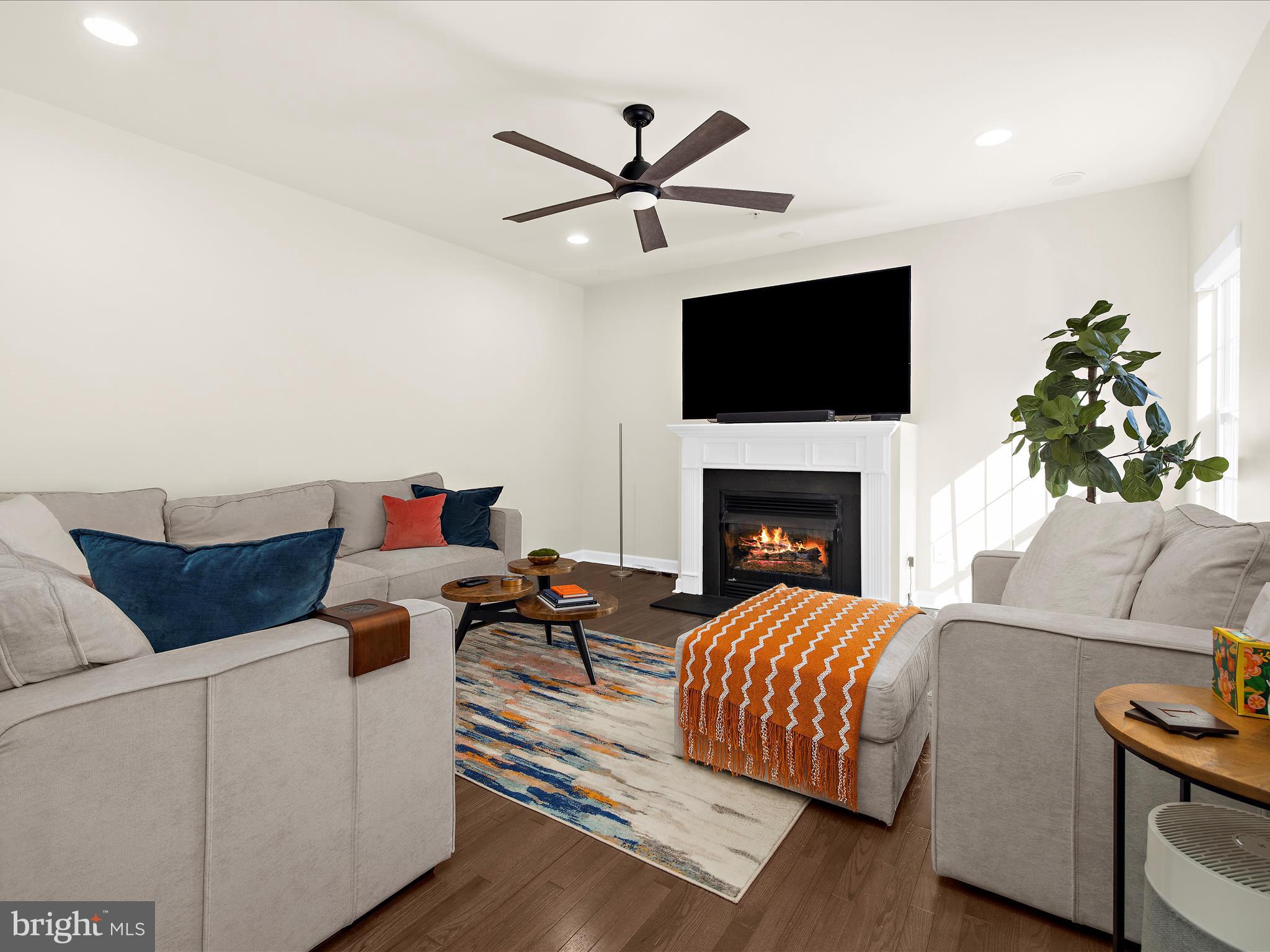 CARDINAL'S CREST - Residential