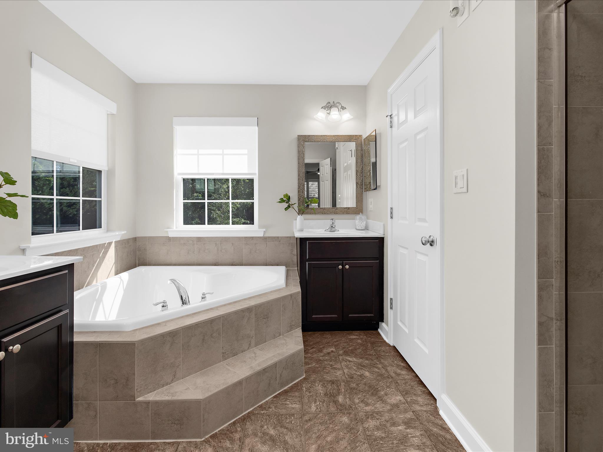 CARDINAL'S CREST - Residential