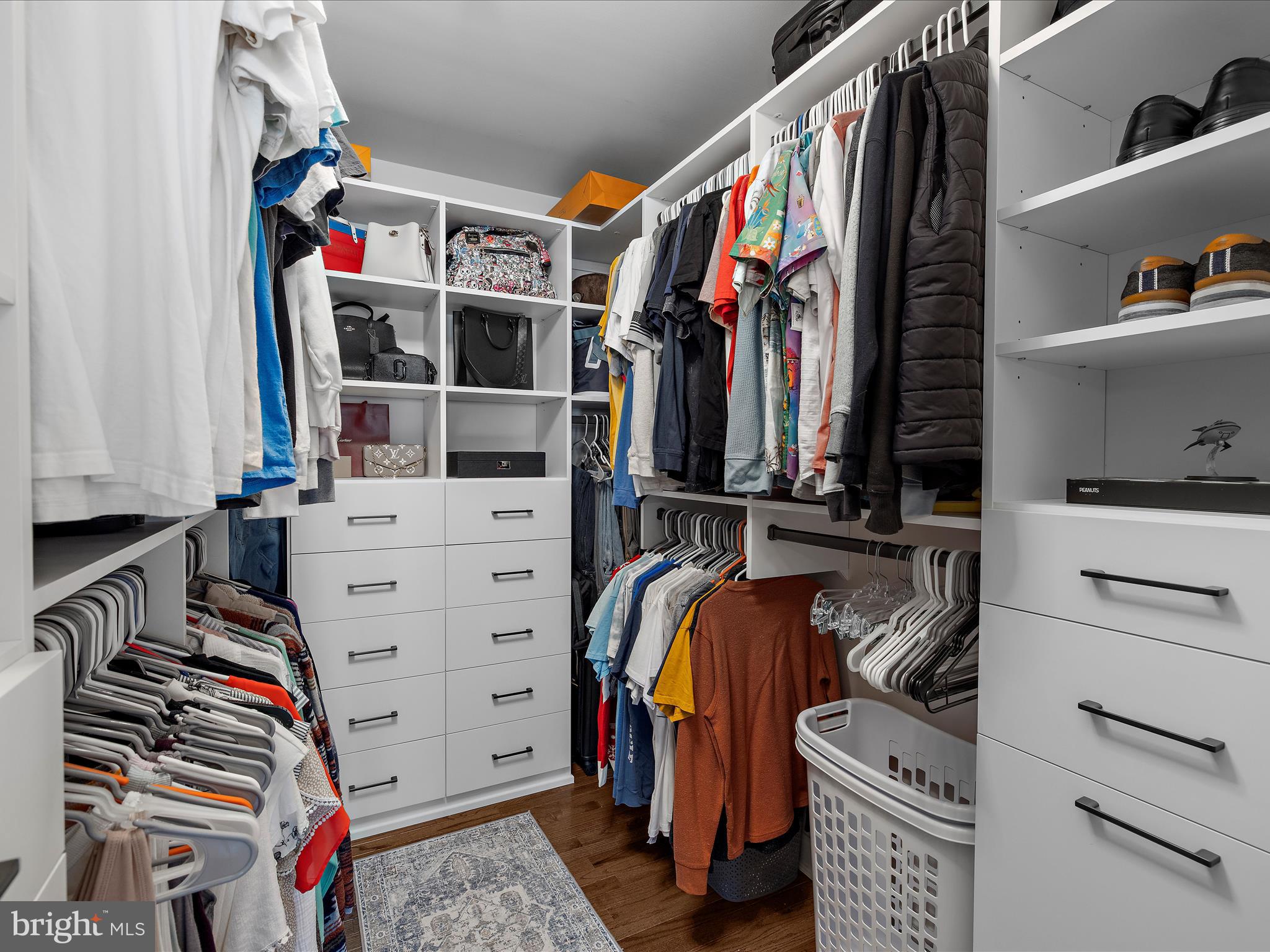 CARDINAL'S CREST - Residential