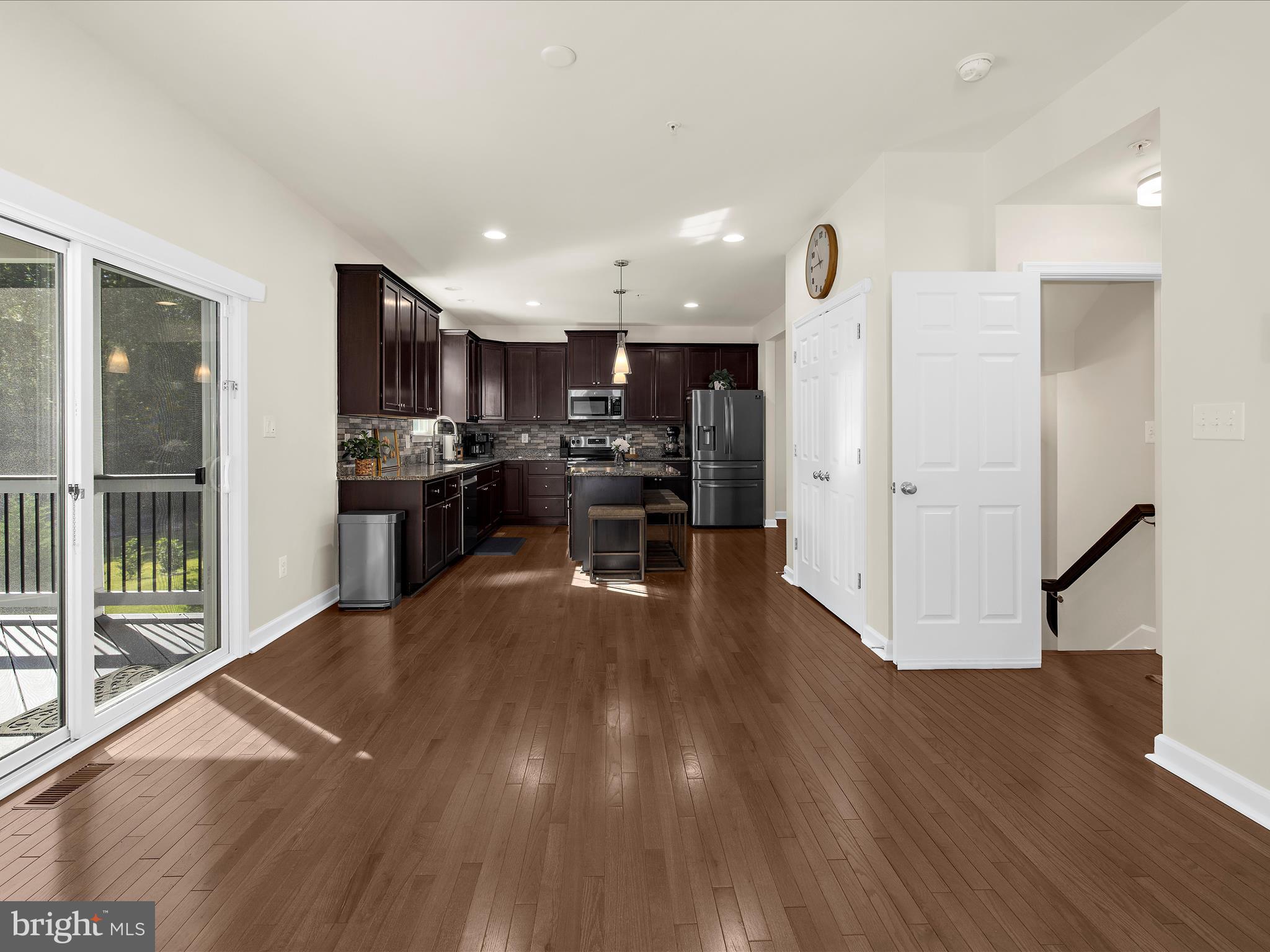 CARDINAL'S CREST - Residential