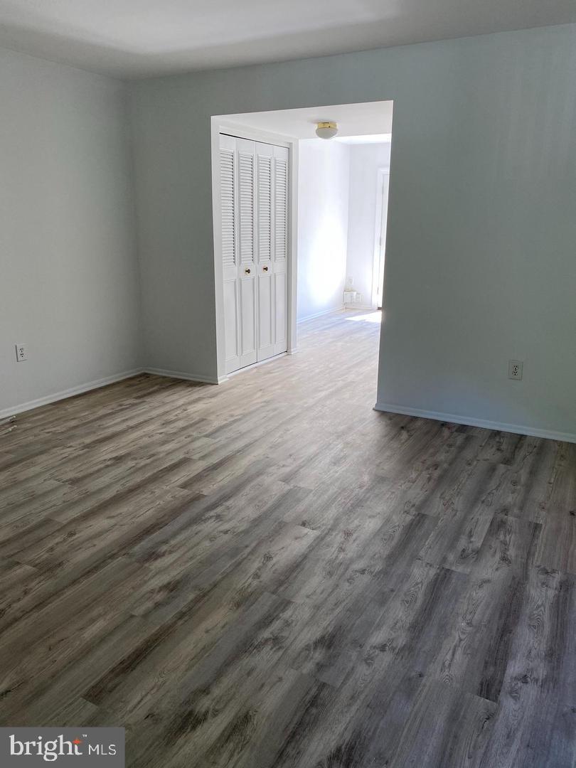 ADMIRALS WALK - Residential Lease