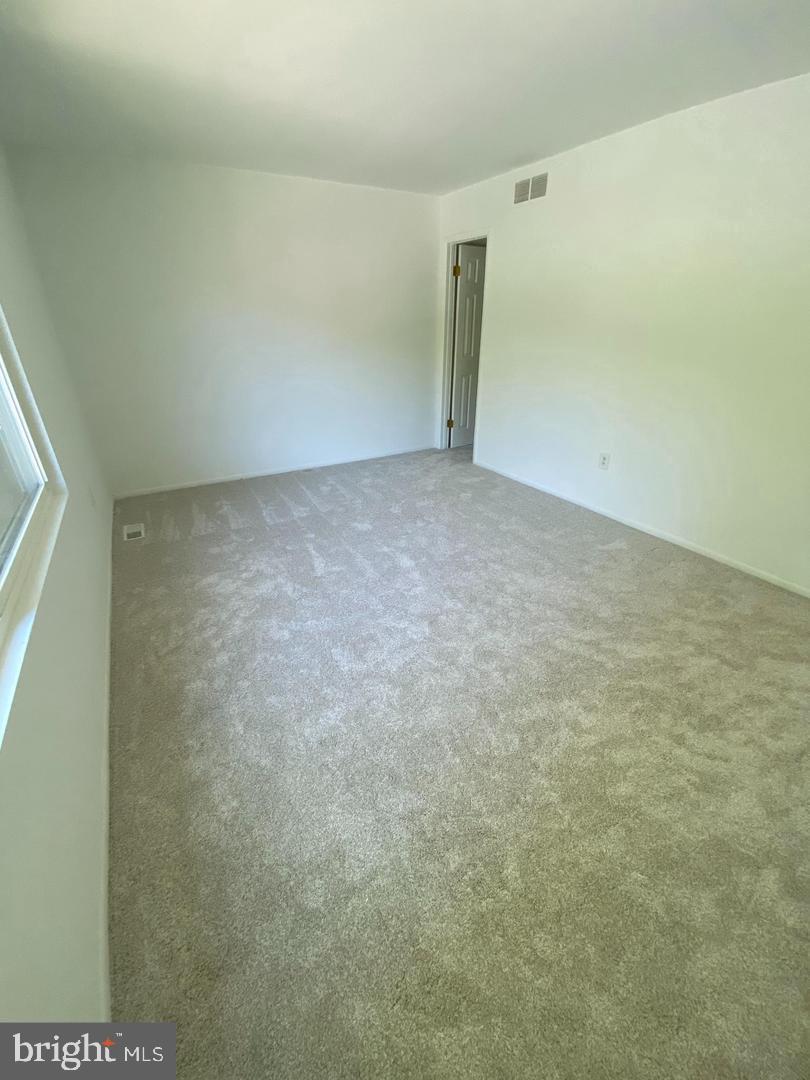 ADMIRALS WALK - Residential Lease