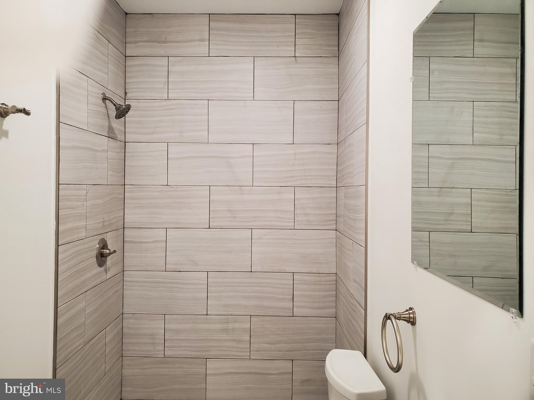 PHILADELPHIA (NORTH) - Residential Lease