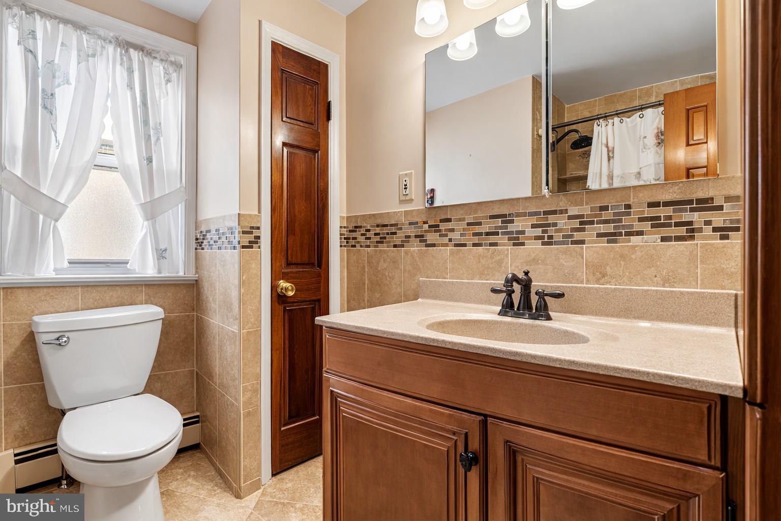 BUSTLETON - Residential