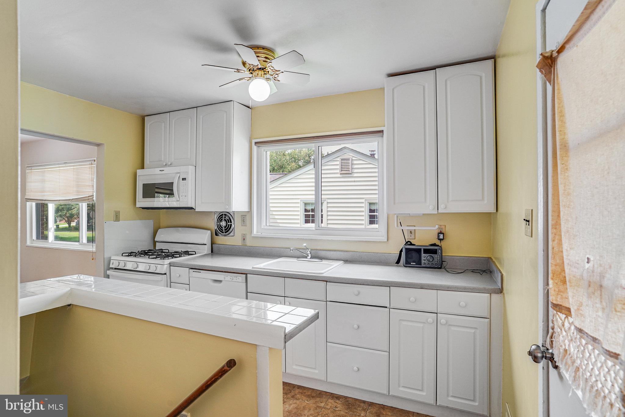 DALECREST - Residential Lease