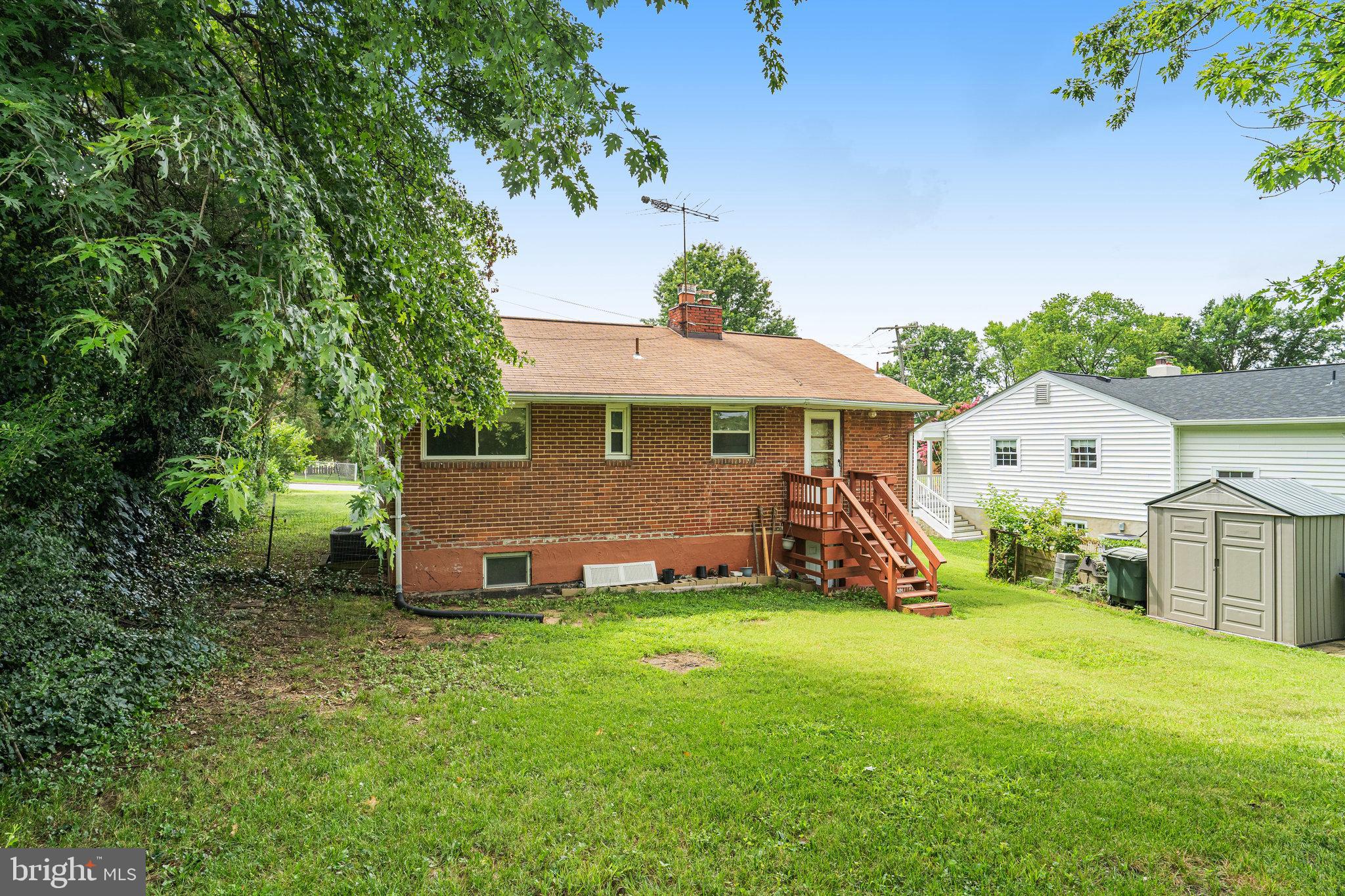 DALECREST - Residential Lease