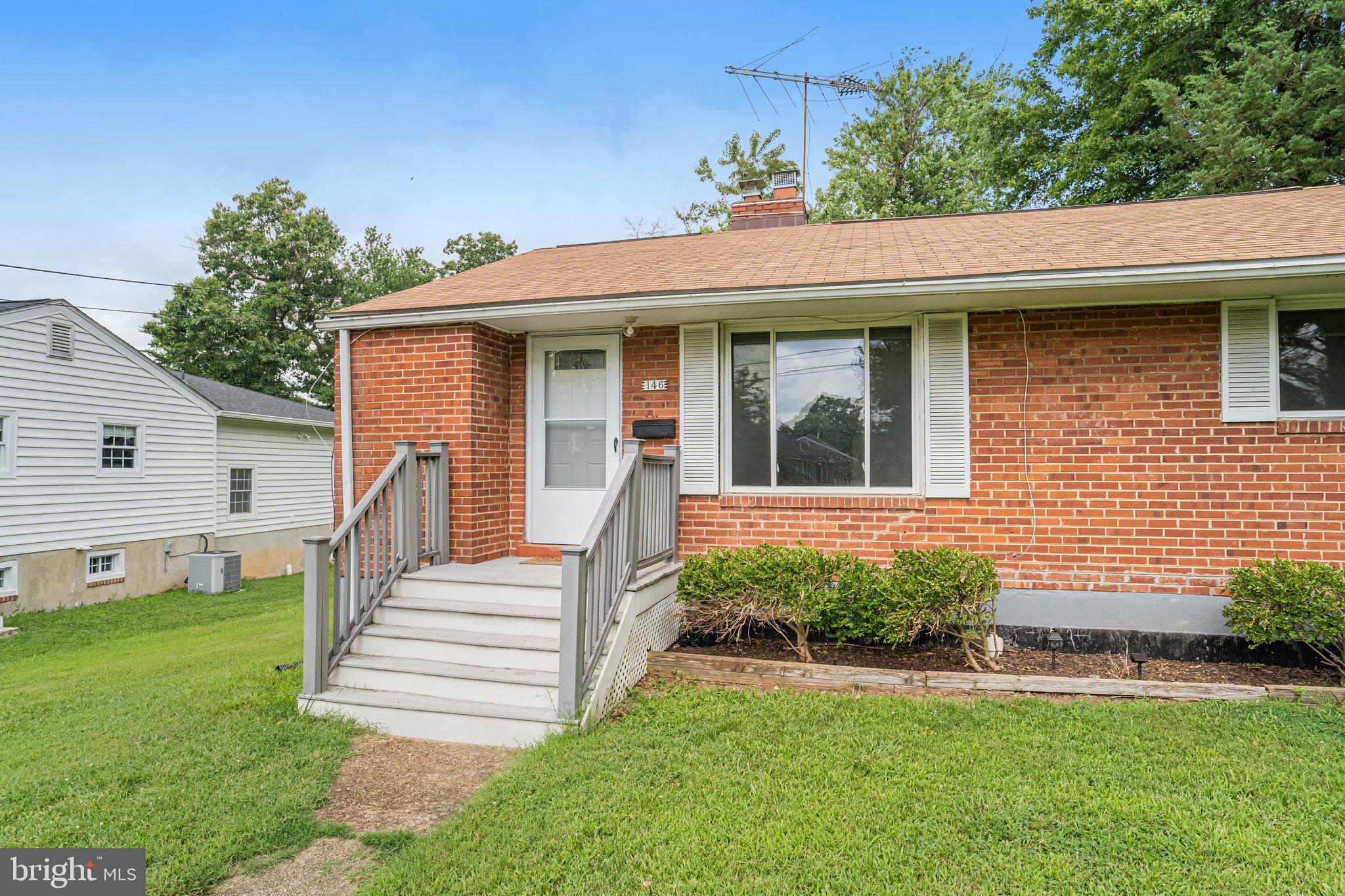 DALECREST - Residential Lease