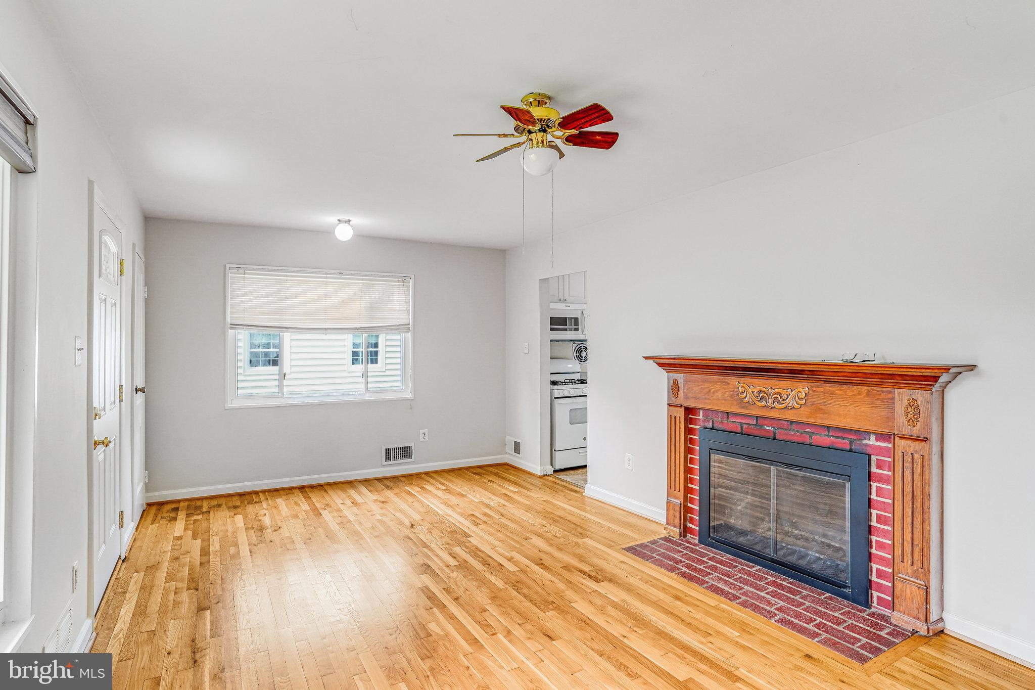 DALECREST - Residential Lease