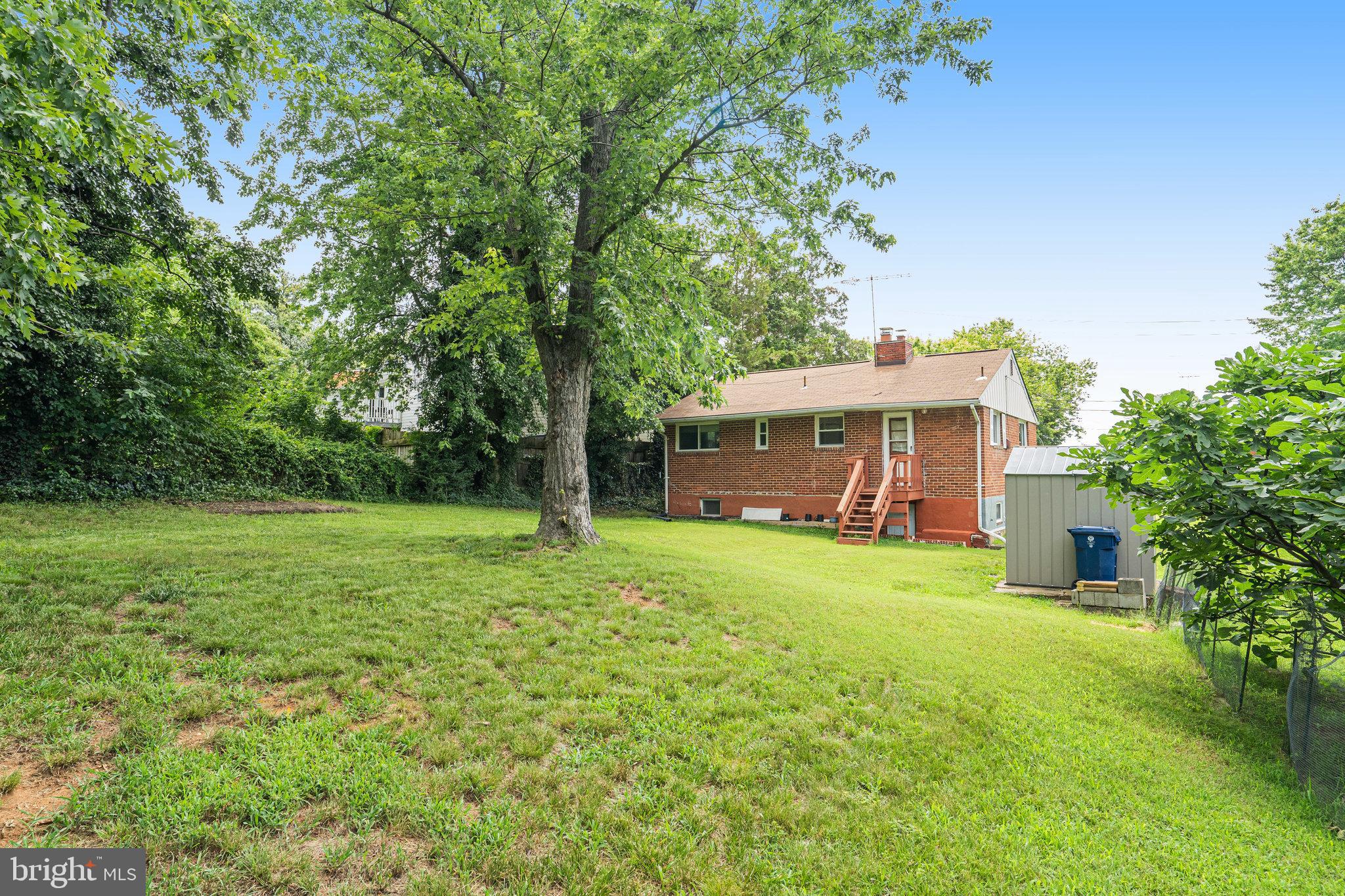 DALECREST - Residential Lease