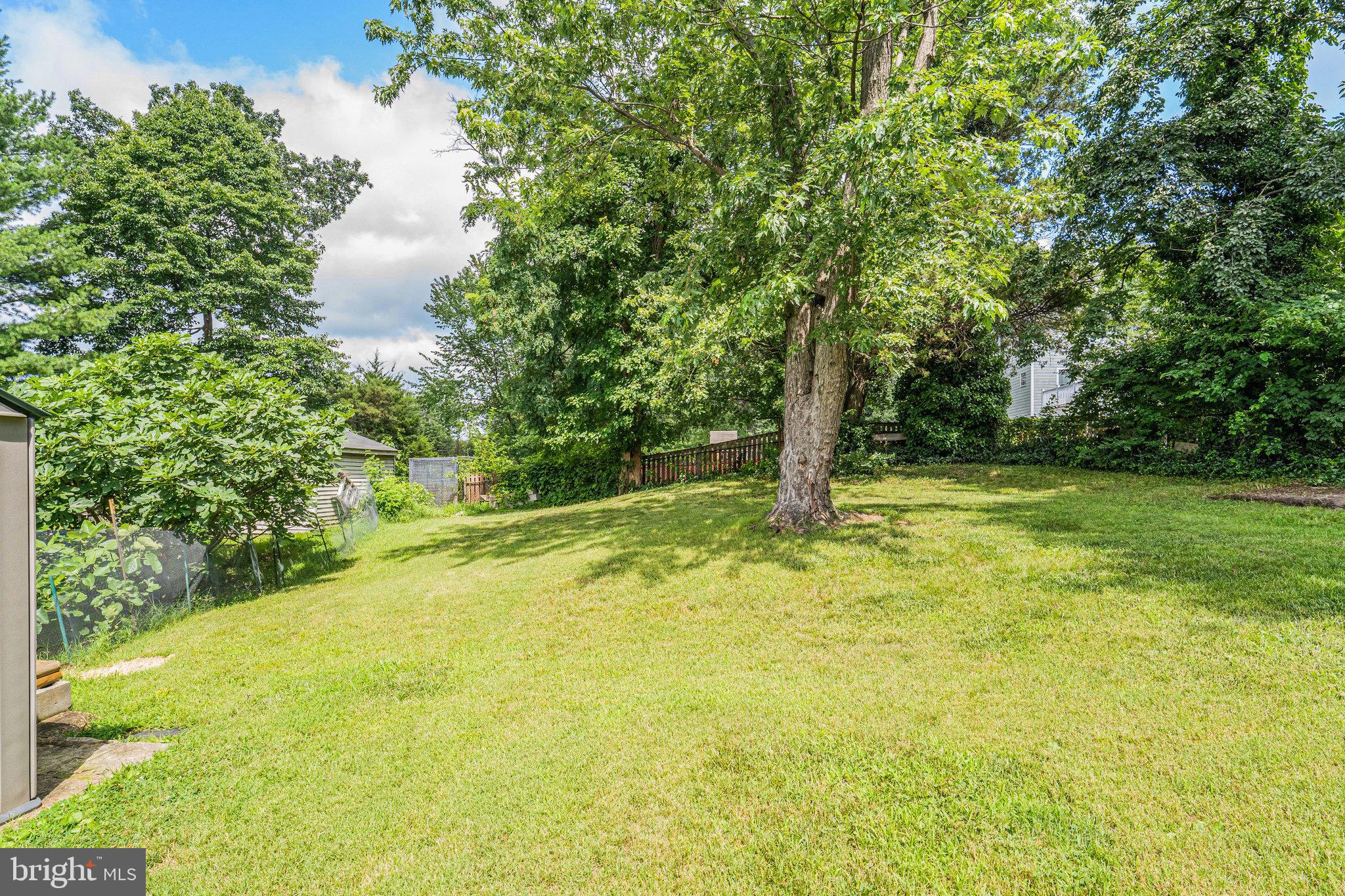 DALECREST - Residential Lease